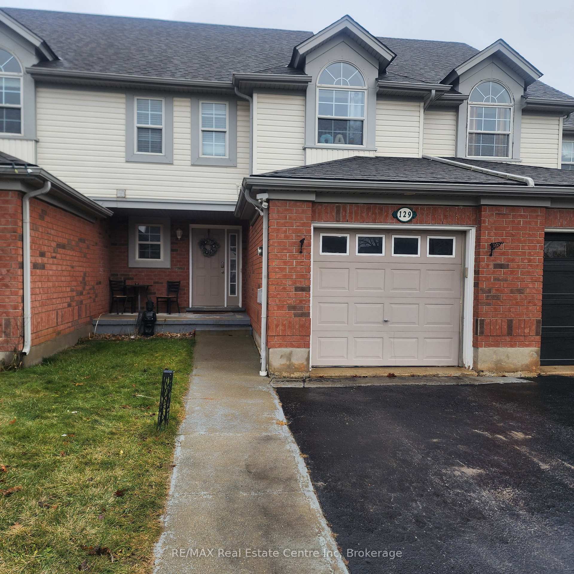 Photo 2 of 129 Lee Street, Guelph, Grange Road — HOMEH