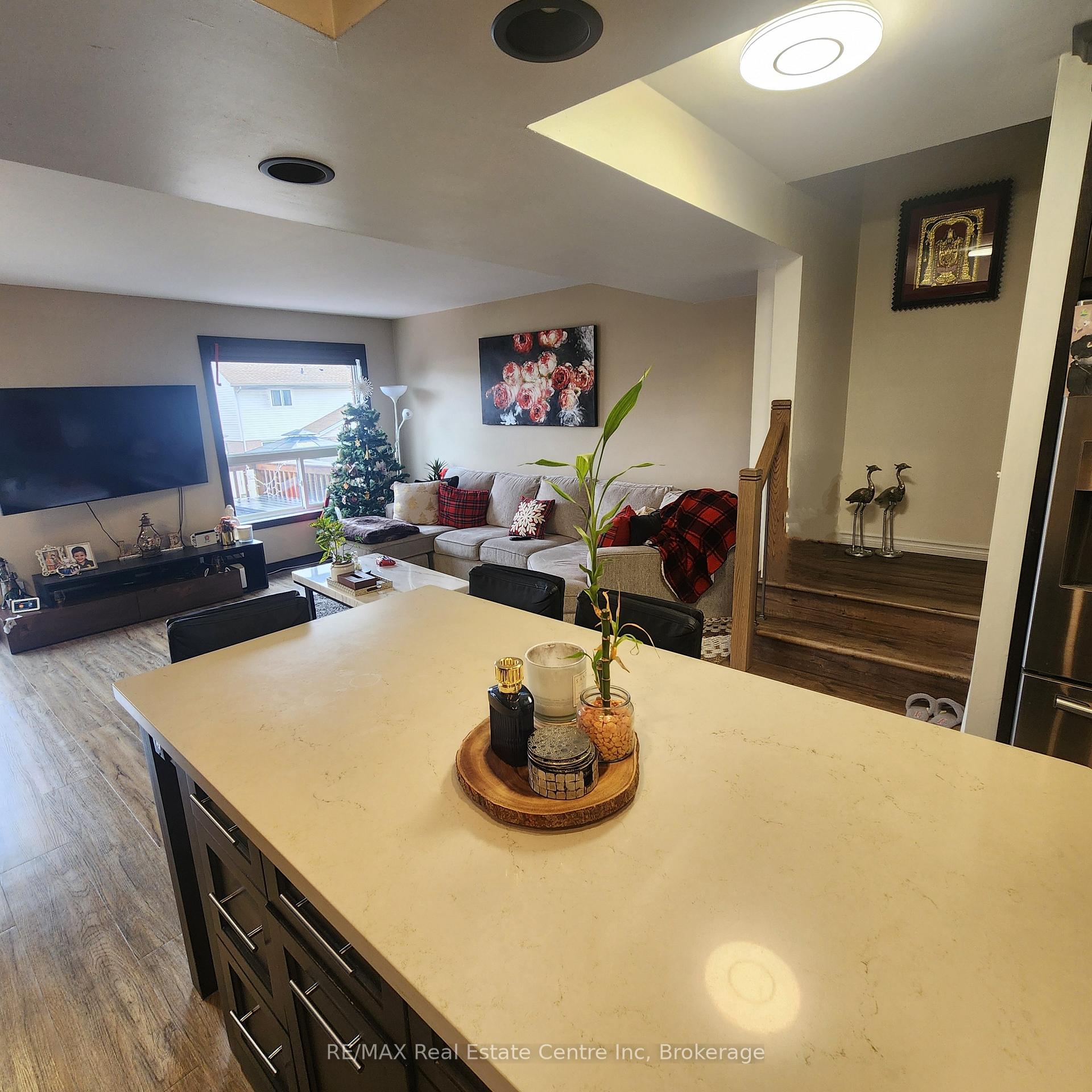 Photo 7 of 129 Lee Street, Guelph, Grange Road — HOMEH