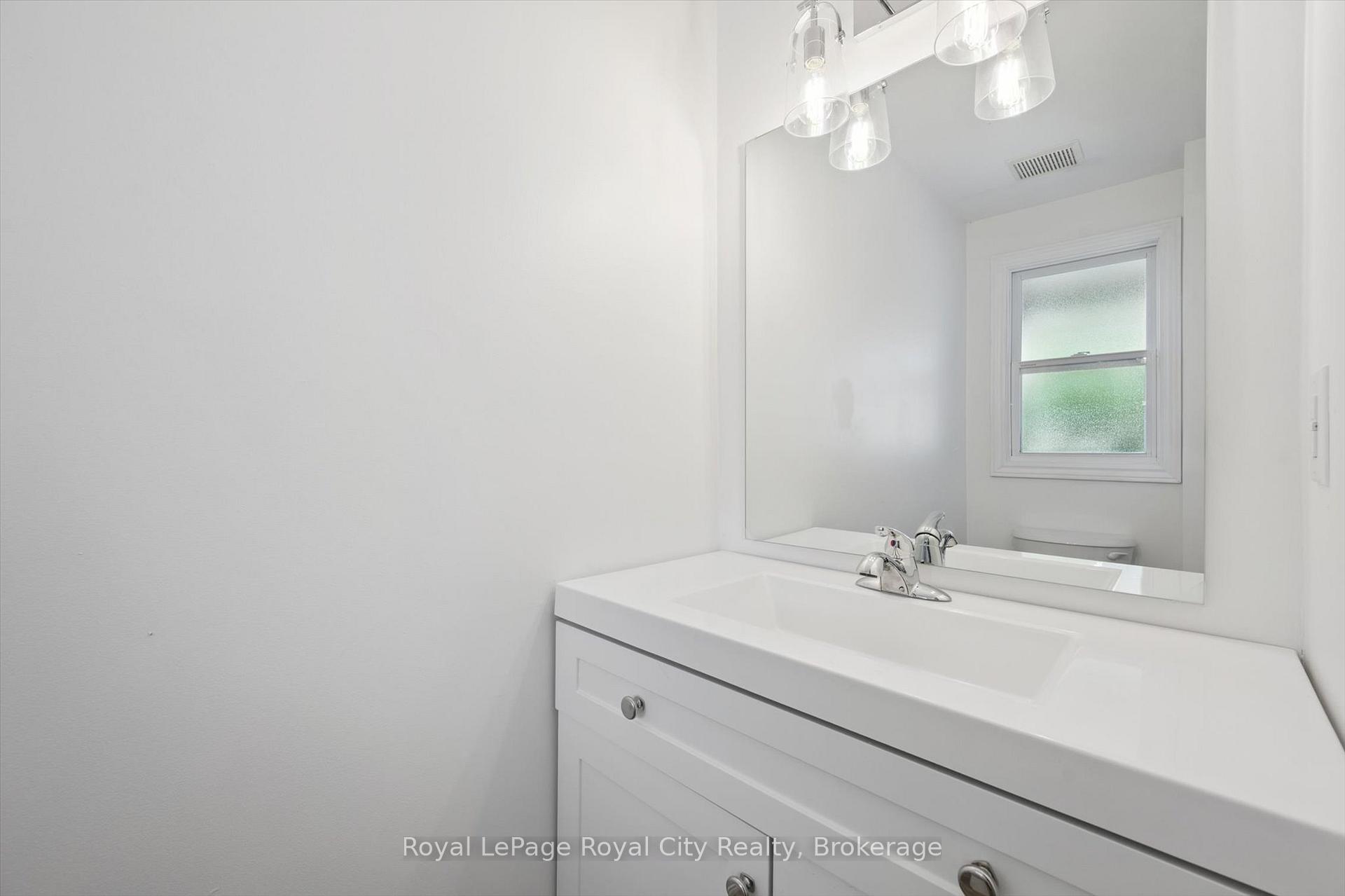 Photo 5 of 43 Koch Drive, Guelph, Kortright West — HOMEH