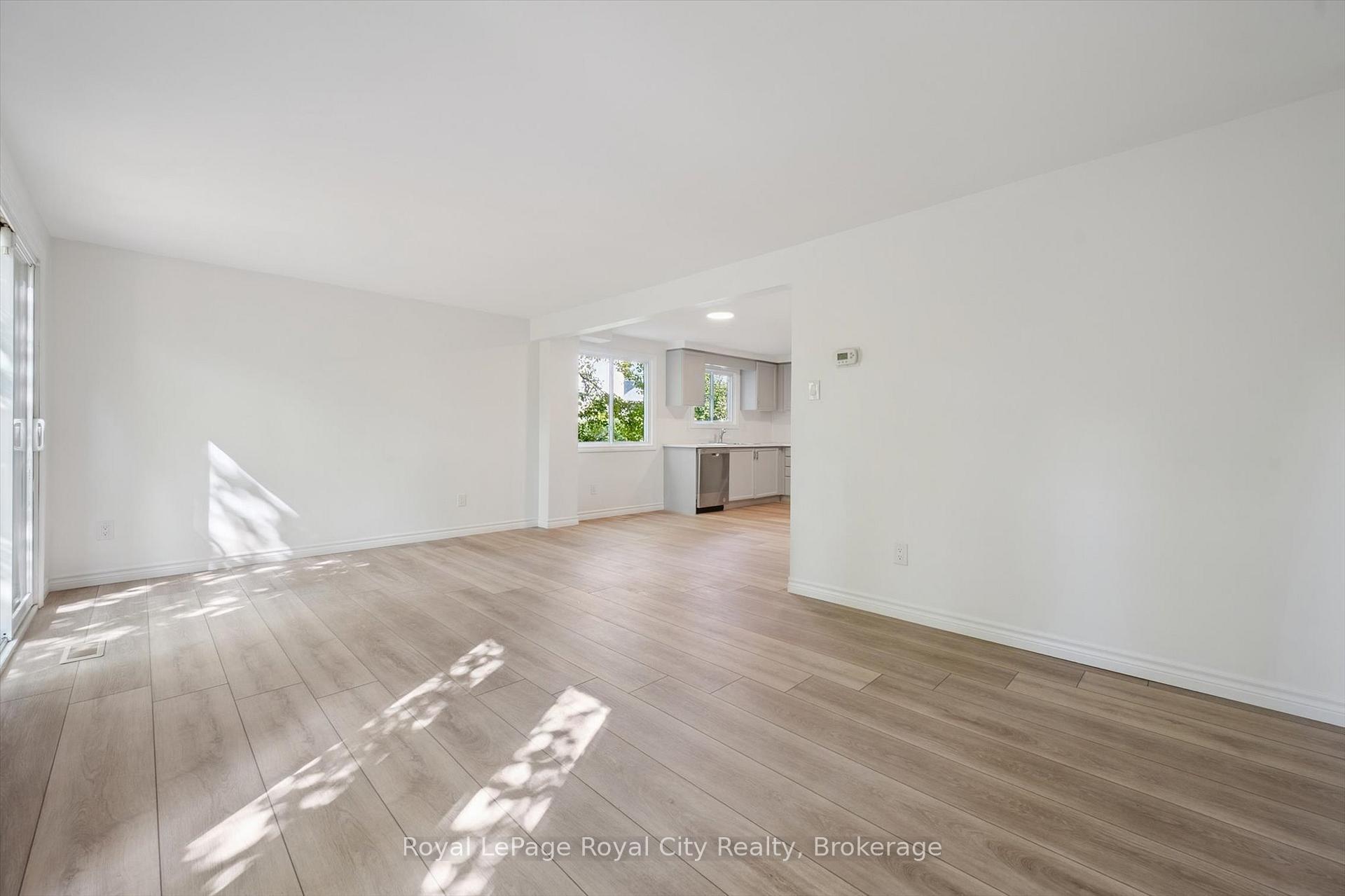 Photo 8 of 43 Koch Drive, Guelph, Kortright West — HOMEH