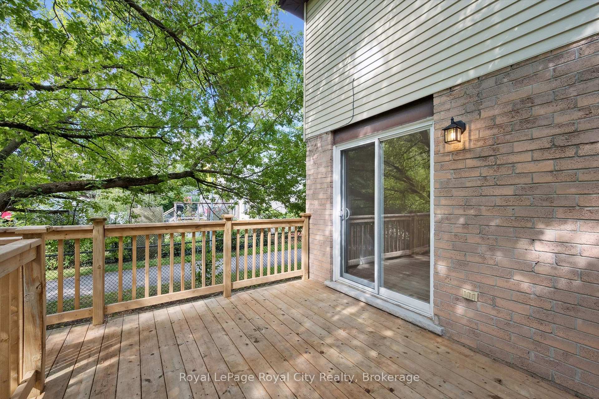Photo 17 of 43 Koch Drive, Guelph, Kortright West — HOMEH