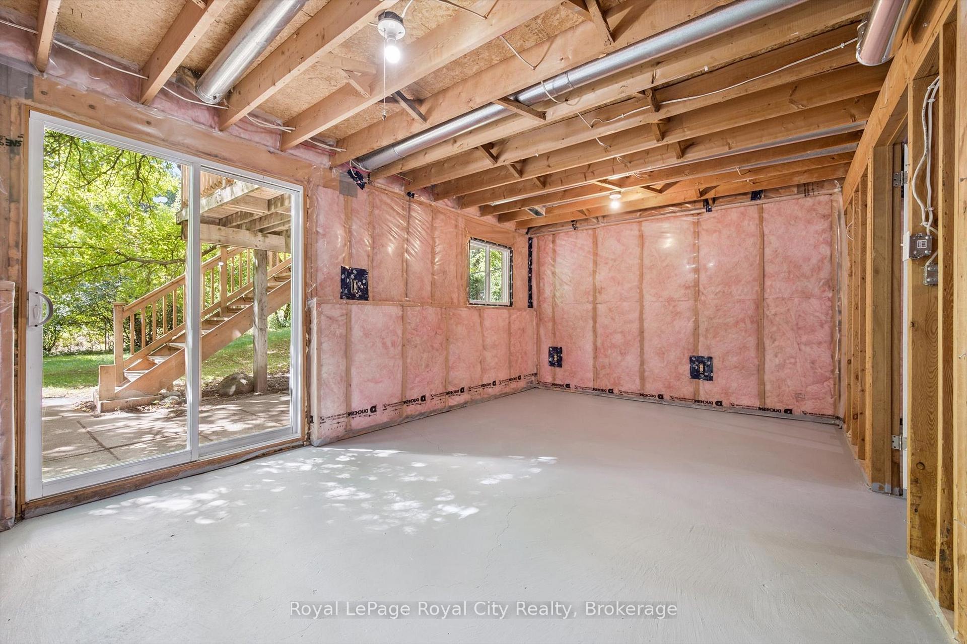 Photo 25 of 43 Koch Drive, Guelph, Kortright West — HOMEH