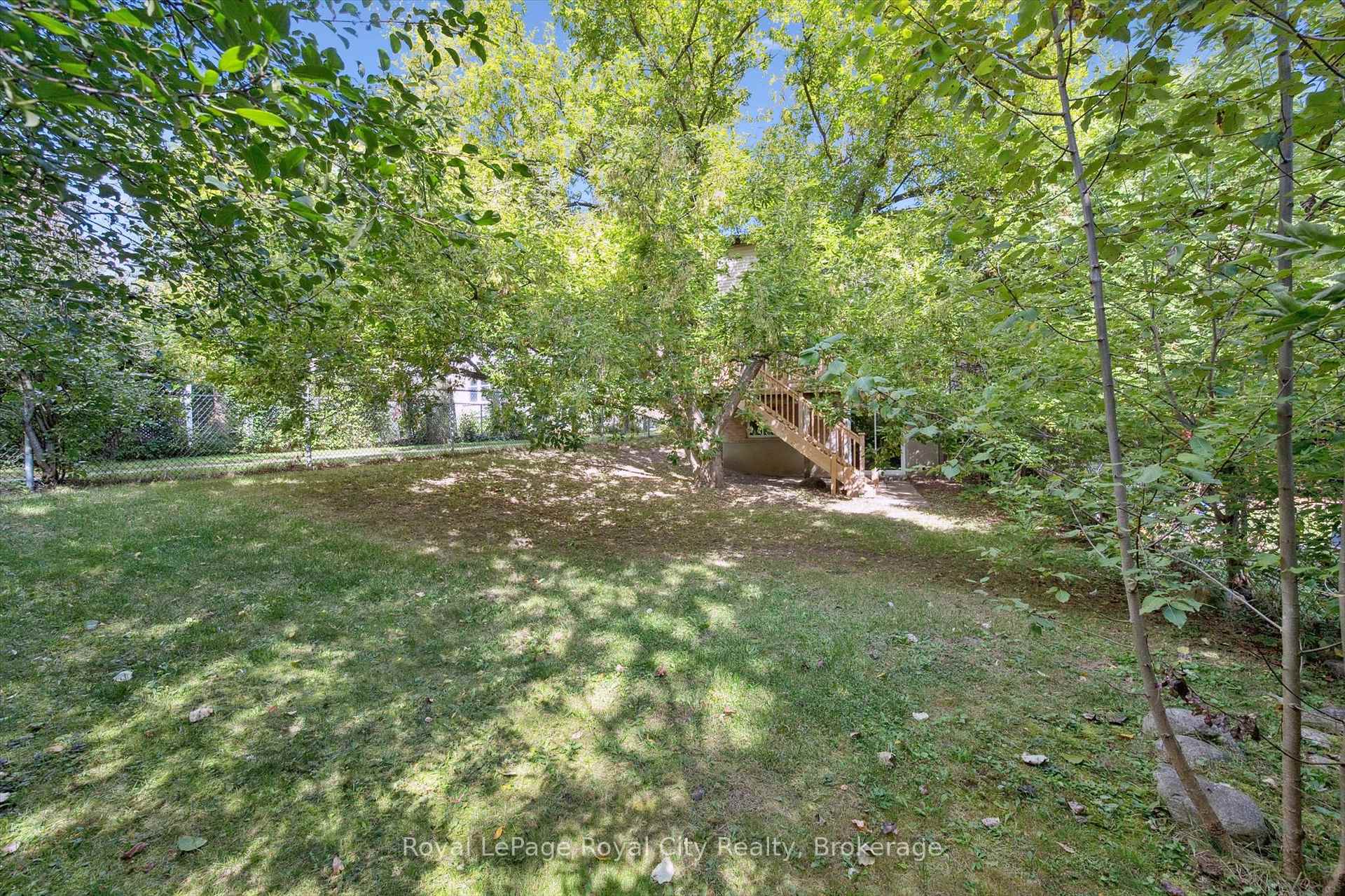 Photo 29 of 43 Koch Drive, Guelph, Kortright West — HOMEH