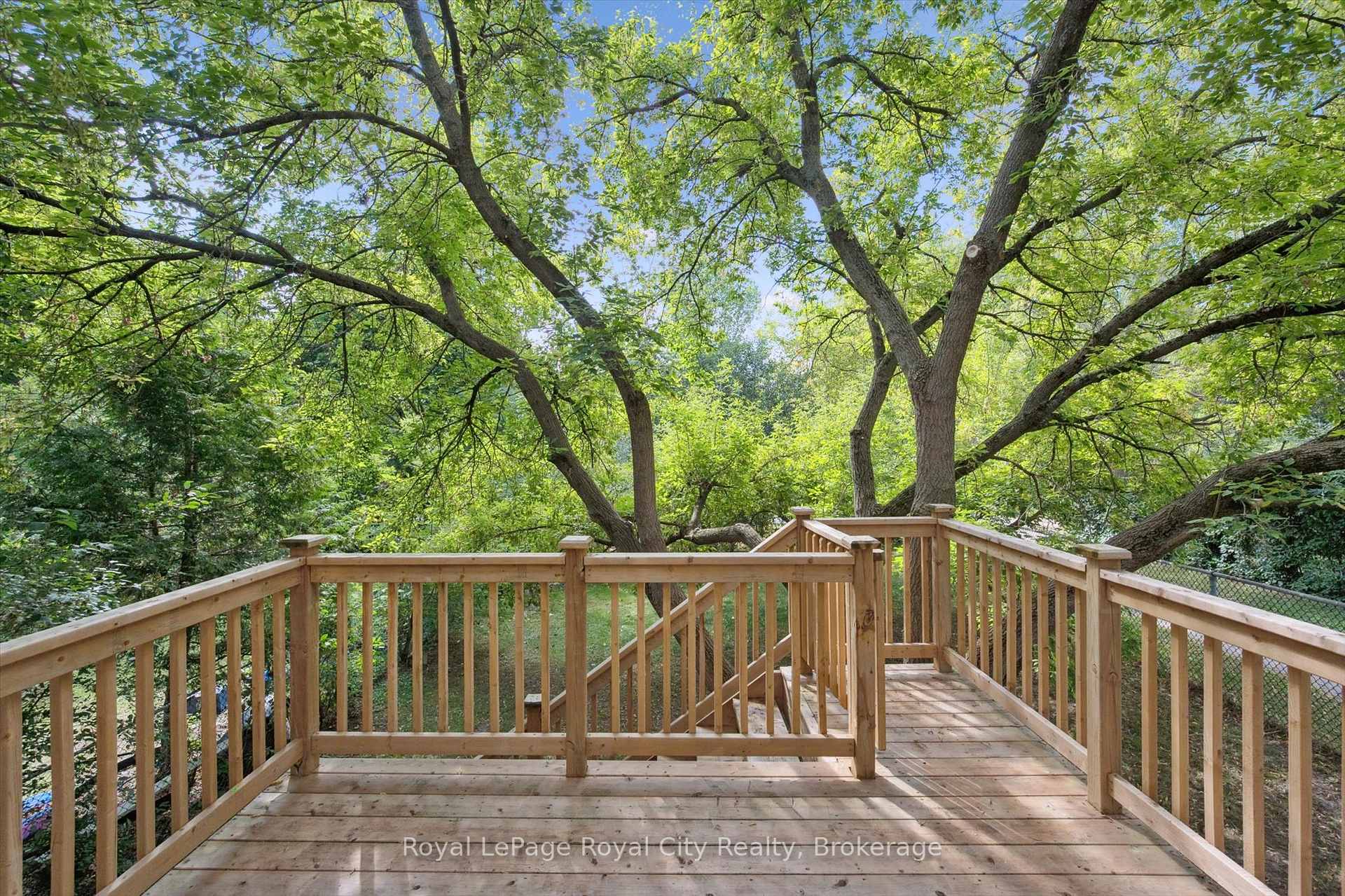 Photo 33 of 43 Koch Drive, Guelph, Kortright West — HOMEH
