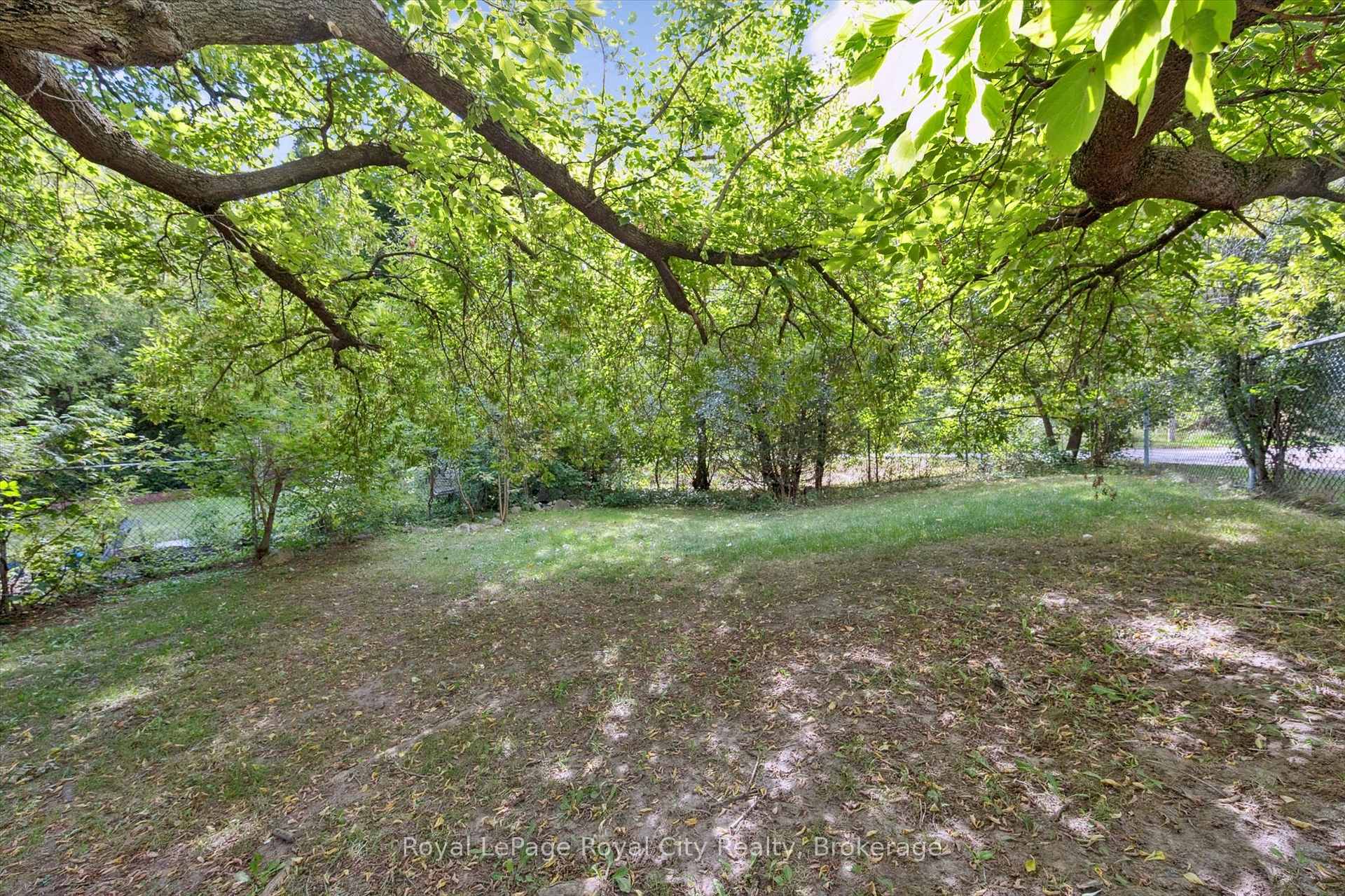 Photo 34 of 43 Koch Drive, Guelph, Kortright West — HOMEH