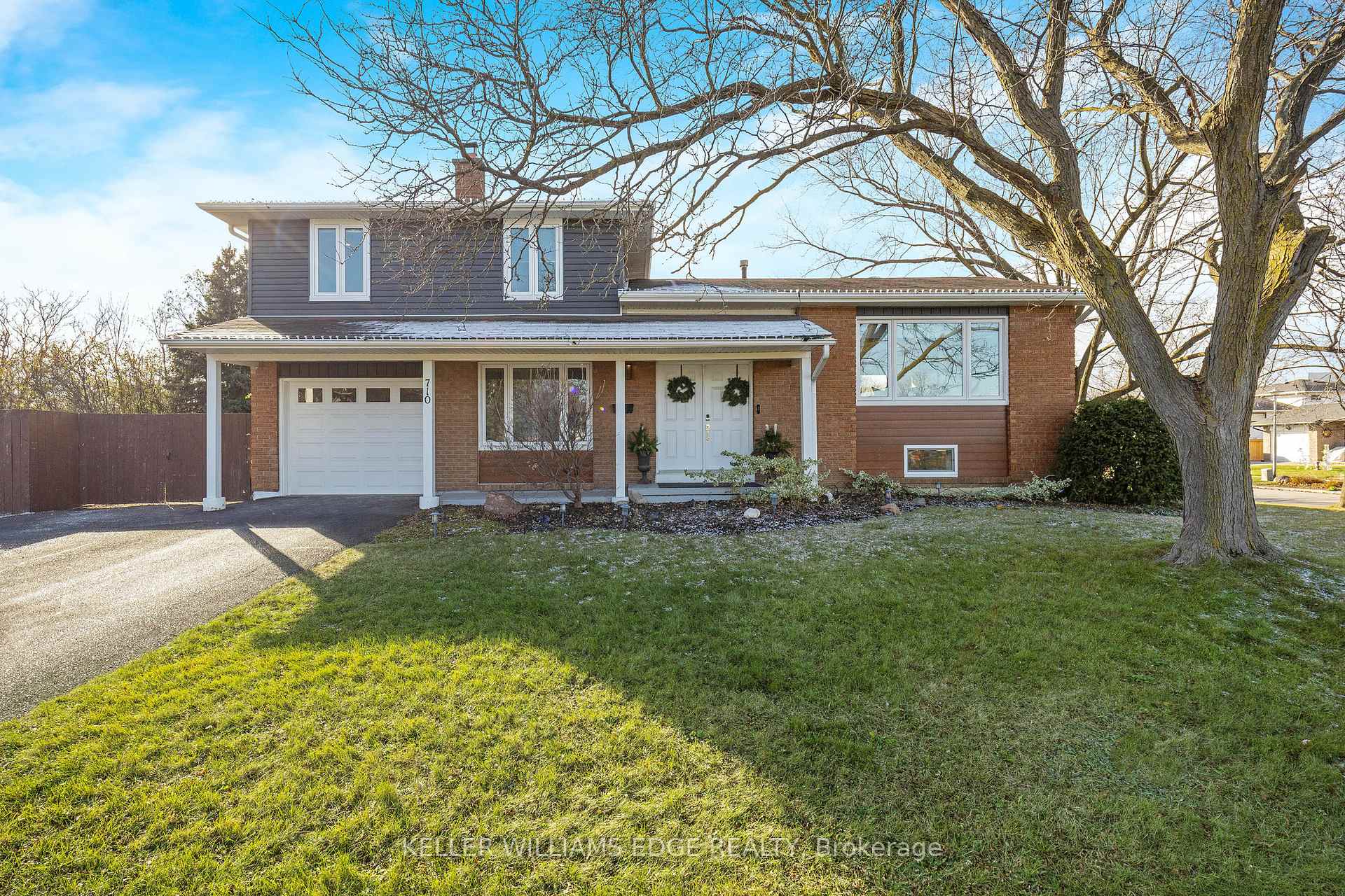 Photo 1 of 710 Applewood Crescent, Milton, Dorset Park — HOMEH