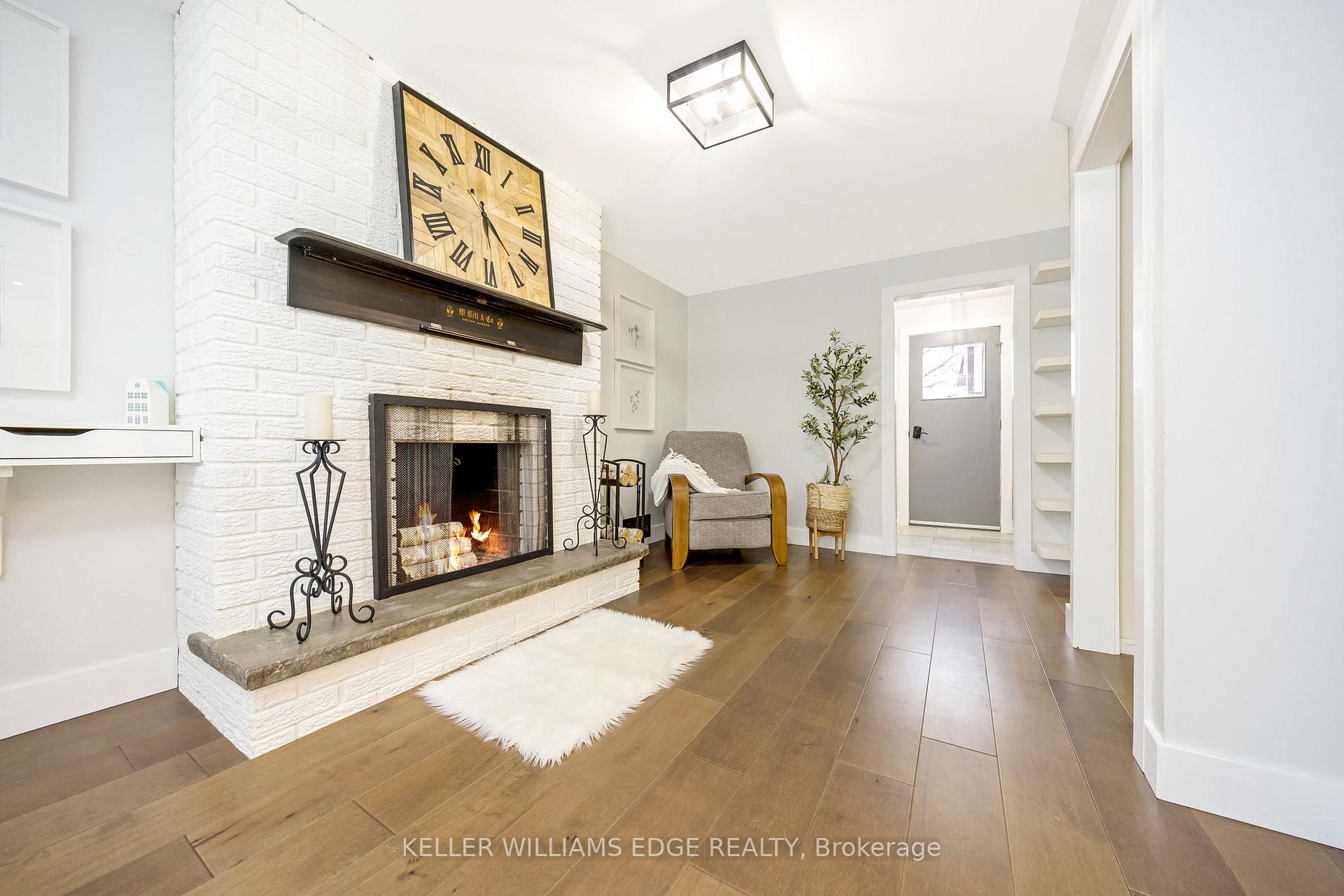 Photo 21 of 710 Applewood Crescent, Milton, Dorset Park — HOMEH