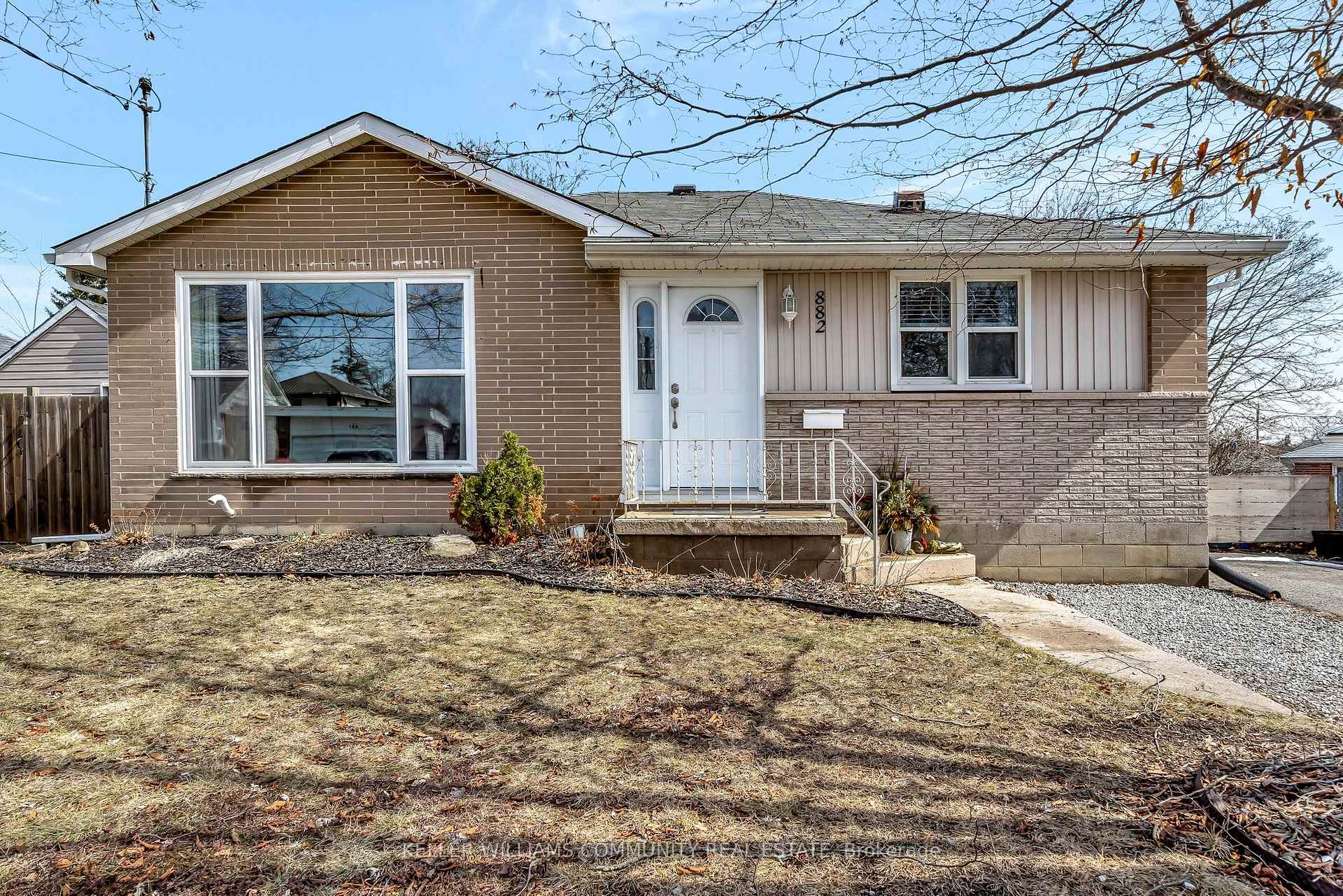 Photo 2 of 882 Birch Avenue, Peterborough, Northcrest Ward 5 — HOMEH