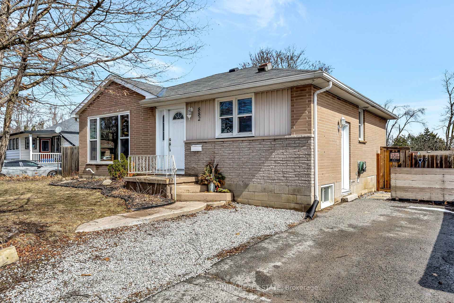 Photo 3 of 882 Birch Avenue, Peterborough, Northcrest Ward 5 — HOMEH