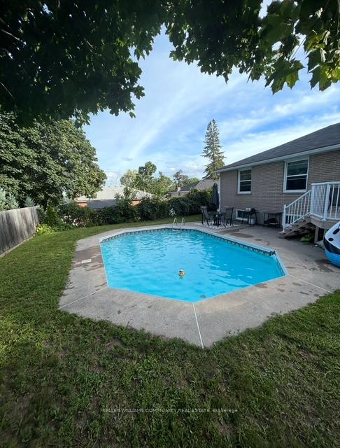 Photo 34 of 882 Birch Avenue, Peterborough, Northcrest Ward 5 — HOMEH