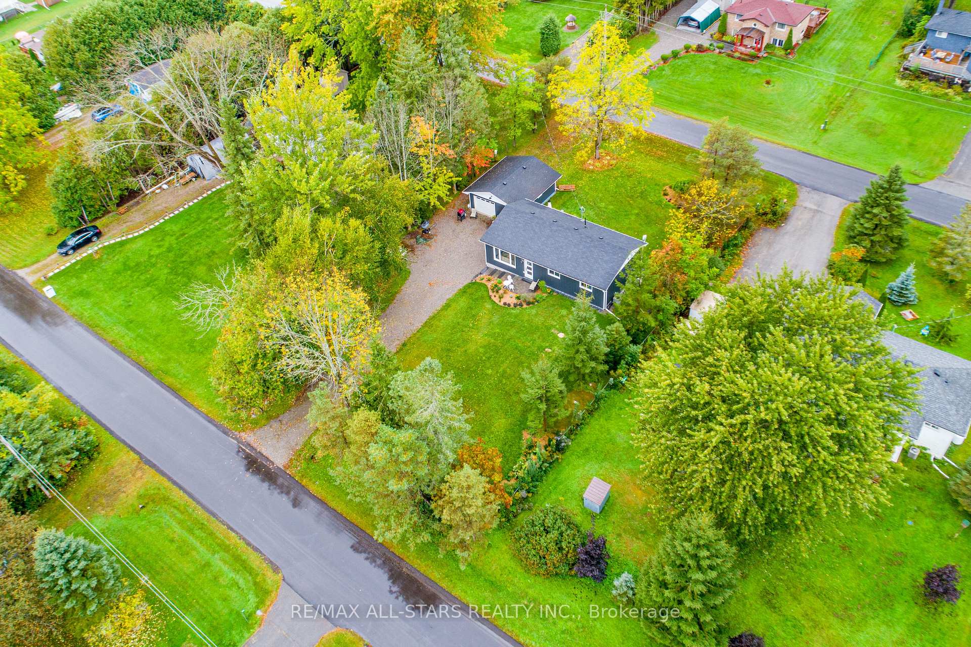 Photo 2 of 249 Crosby Drive, Kawartha Lakes, Emily — HOMEH