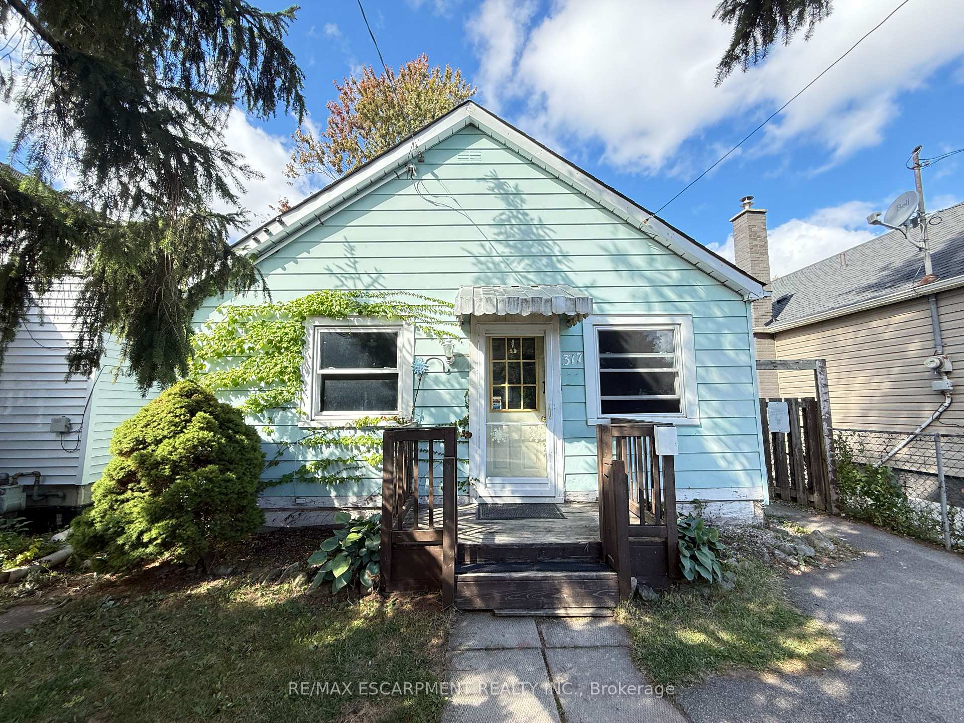 Photo 2 of 317 Brunswick Street, Hamilton, McQuesten — HOMEH