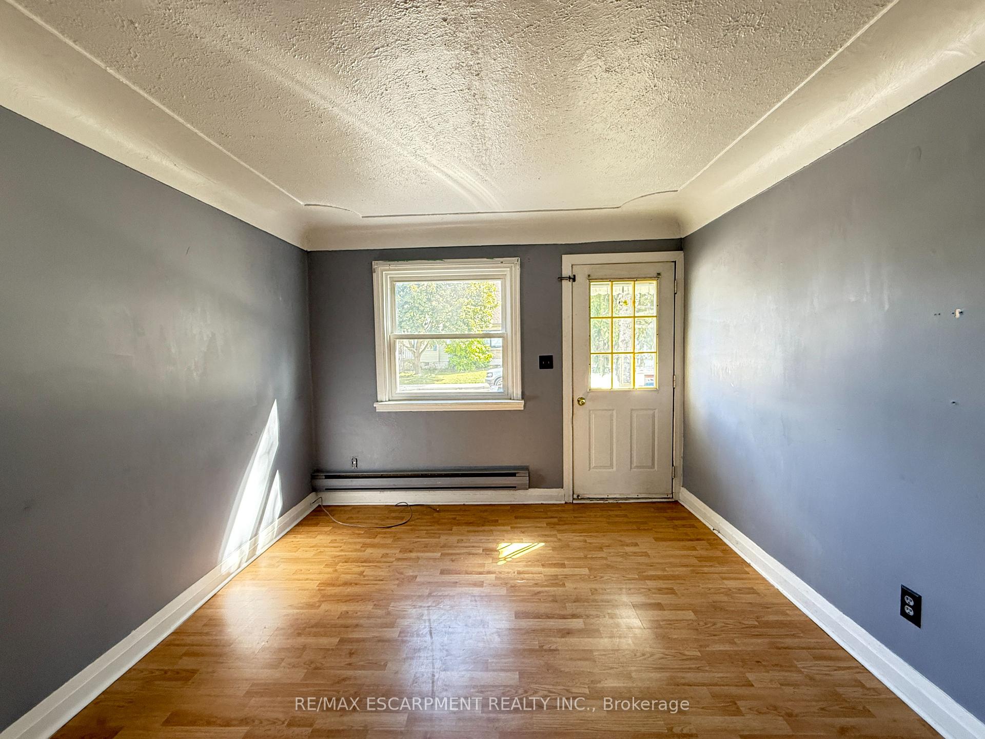 Photo 3 of 317 Brunswick Street, Hamilton, McQuesten — HOMEH