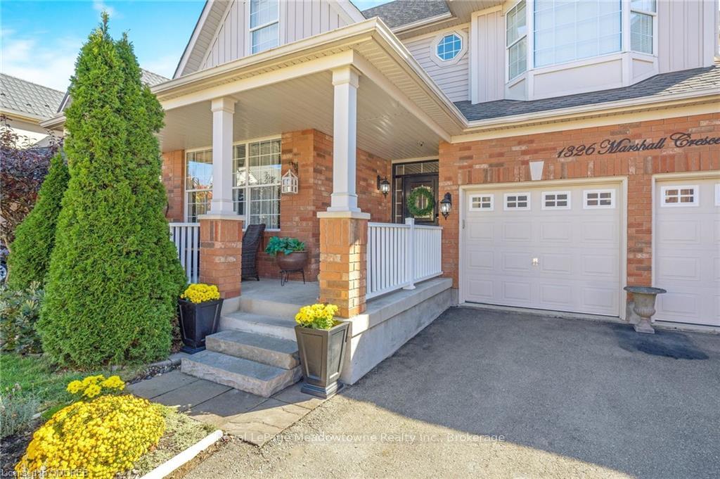 Photo 2 of 1326 Marshall Crescent, Milton, Beaty — HOMEH