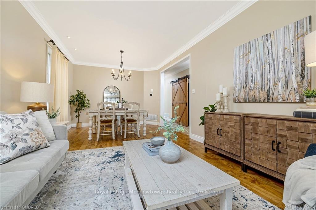 Photo 8 of 1326 Marshall Crescent, Milton, Beaty — HOMEH