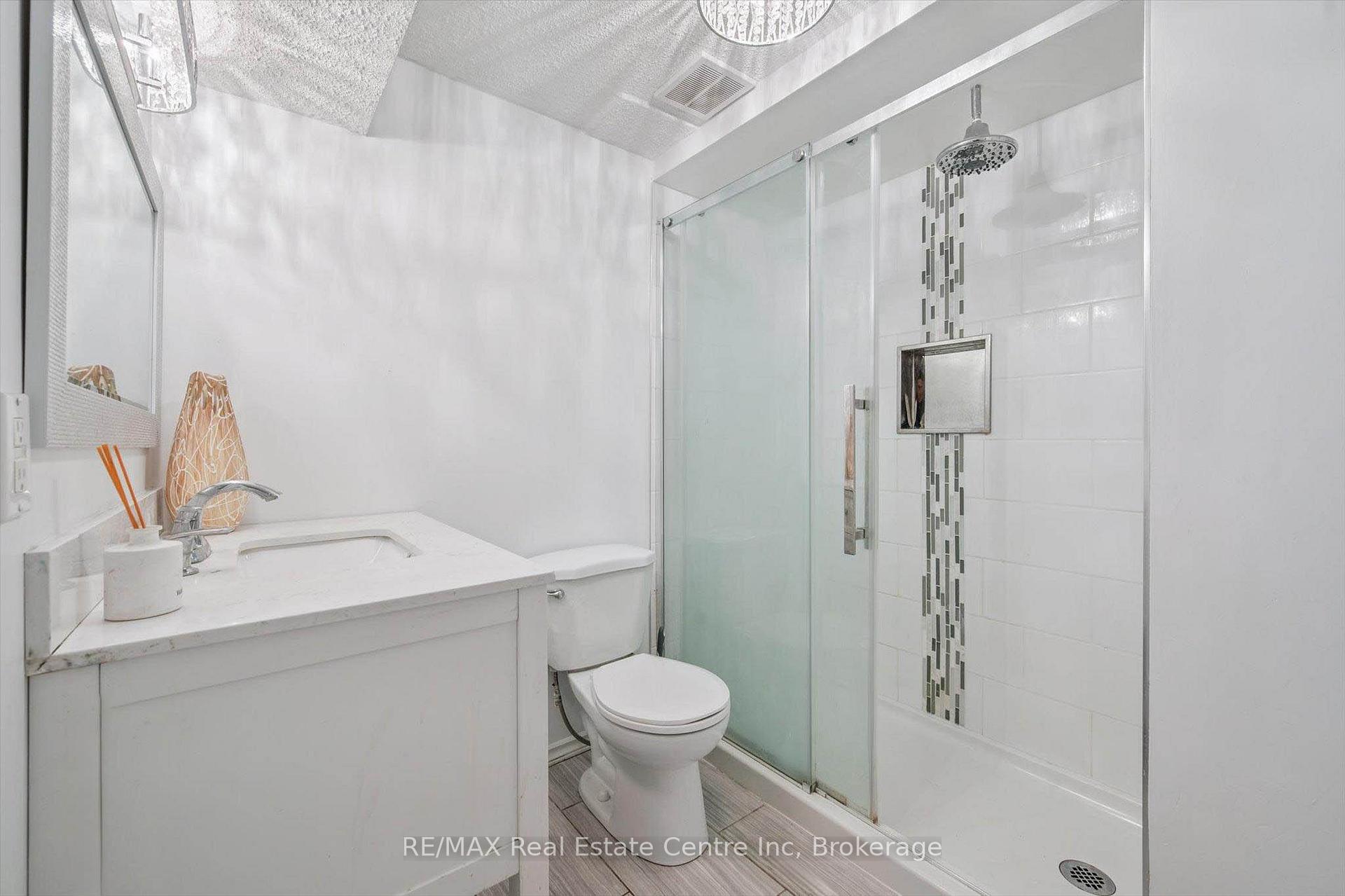 Photo 14 of 15 Avra Court, Guelph, Willow West/Sugarbush/West Acres — HOMEH