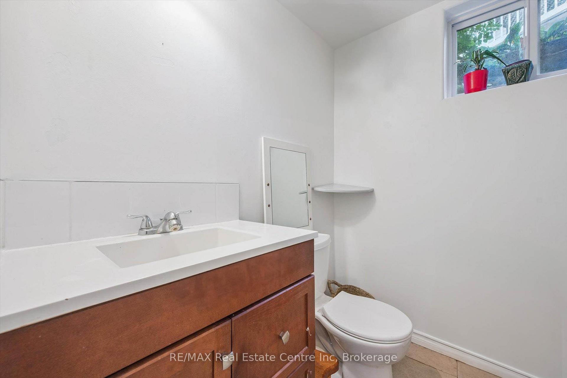 Photo 17 of 15 Avra Court, Guelph, Willow West/Sugarbush/West Acres — HOMEH