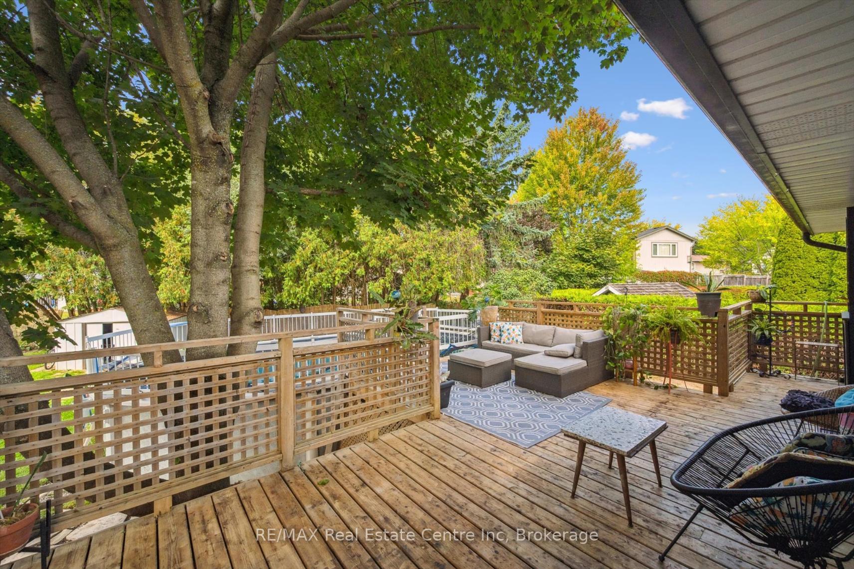 Photo 18 of 15 Avra Court, Guelph, Willow West/Sugarbush/West Acres — HOMEH