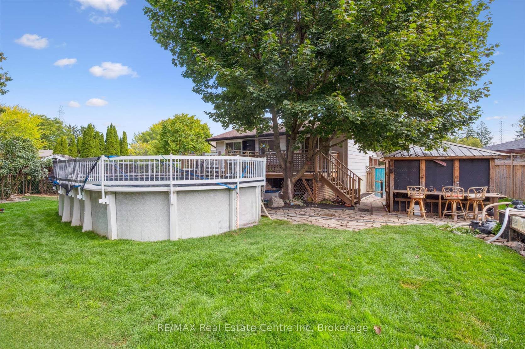 Photo 25 of 15 Avra Court, Guelph, Willow West/Sugarbush/West Acres — HOMEH