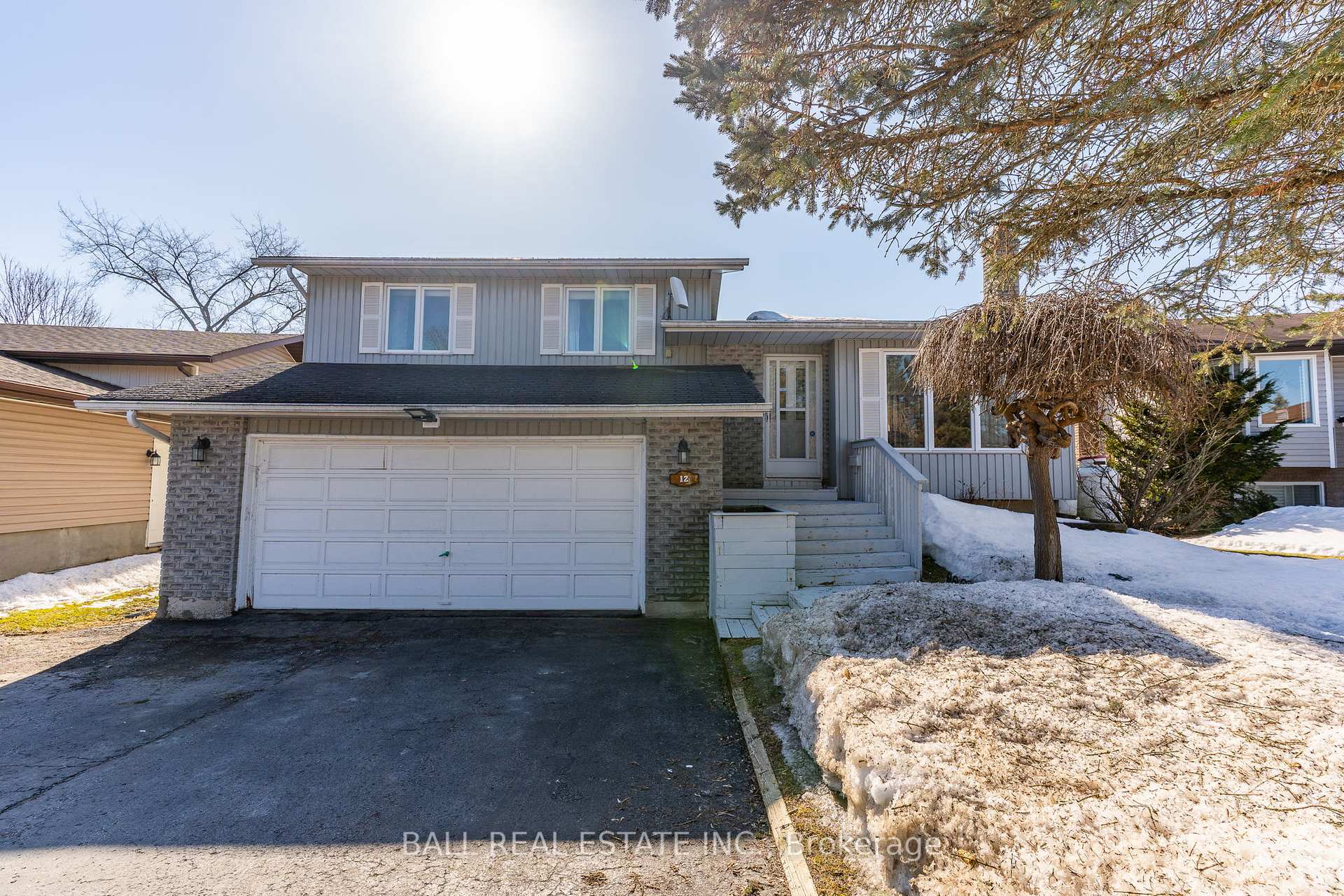 Photo 1 of 12 Cedartree Lane, Kawartha Lakes, Bobcaygeon — HOMEH