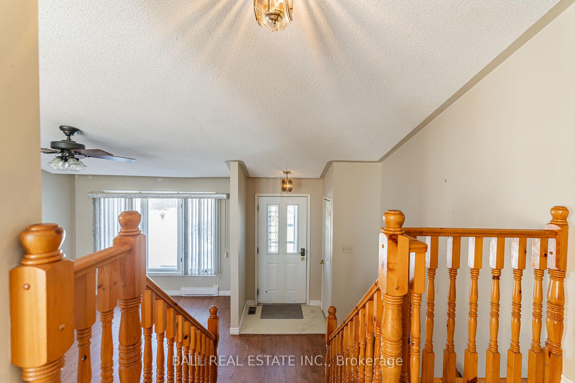 Photo 6 of 12 Cedartree Lane, Kawartha Lakes, Bobcaygeon — HOMEH