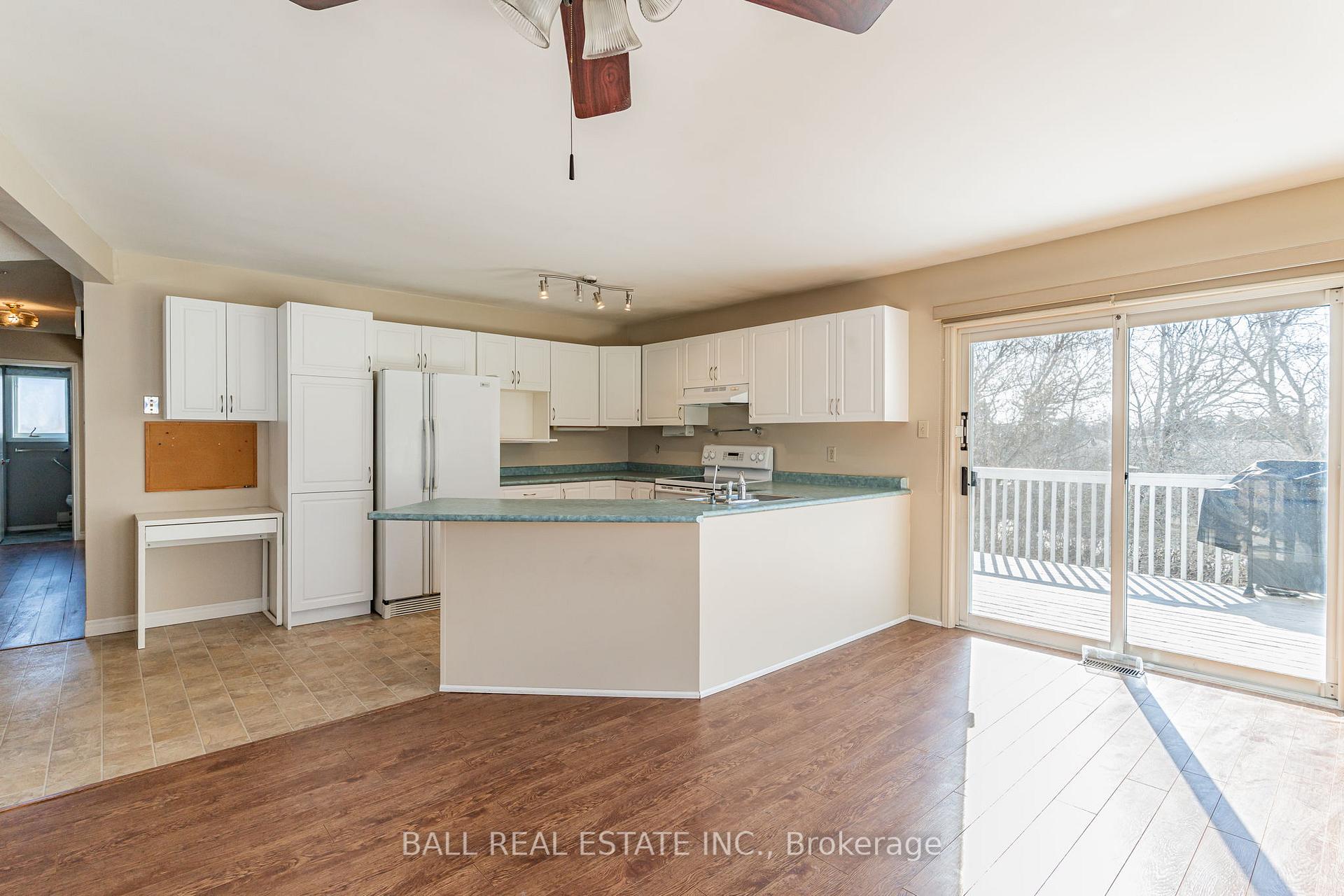 Photo 10 of 12 Cedartree Lane, Kawartha Lakes, Bobcaygeon — HOMEH