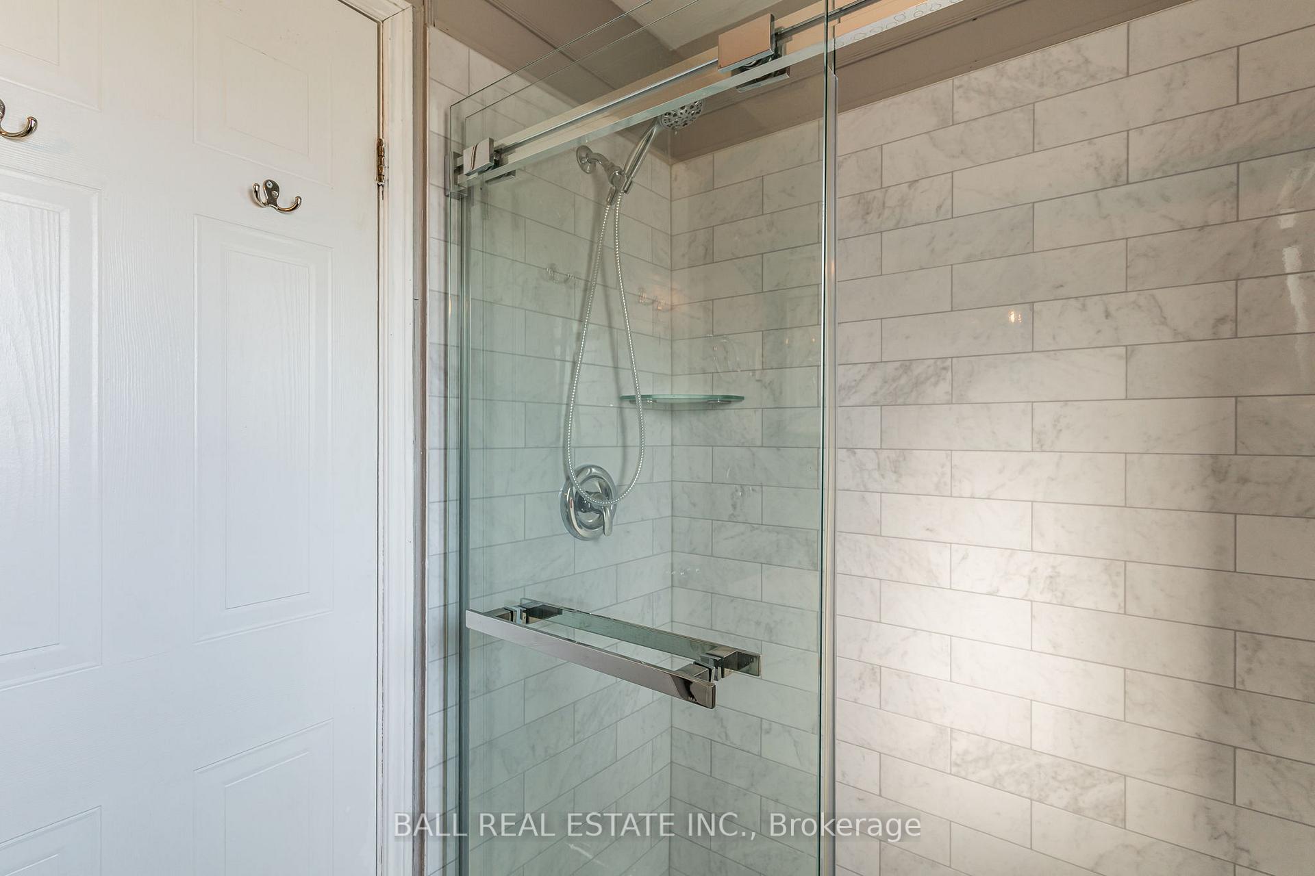 Photo 16 of 12 Cedartree Lane, Kawartha Lakes, Bobcaygeon — HOMEH