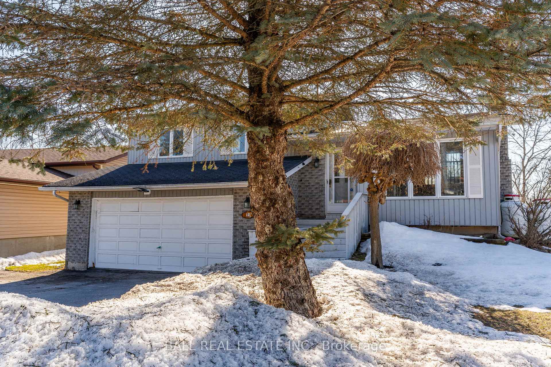 Photo 39 of 12 Cedartree Lane, Kawartha Lakes, Bobcaygeon — HOMEH