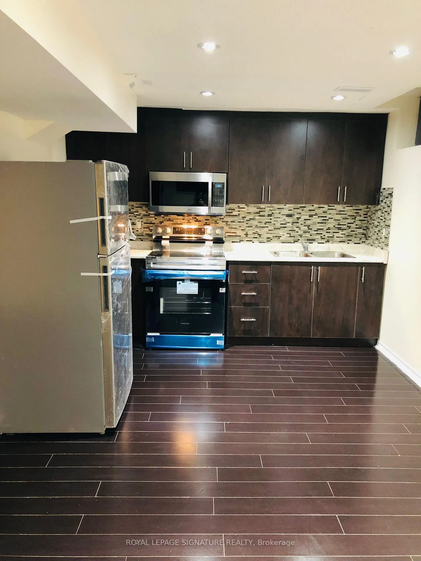 Photo 1 of Unit 2, 143 Crystal Glen Crescent, Brampton, Credit Valley — HOMEH