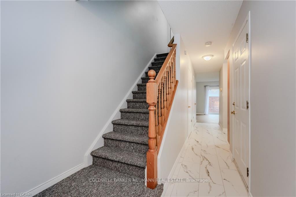 Photo 3 of Unit 42, 920 Edinburgh Road S, Guelph, Kortright West — HOMEH