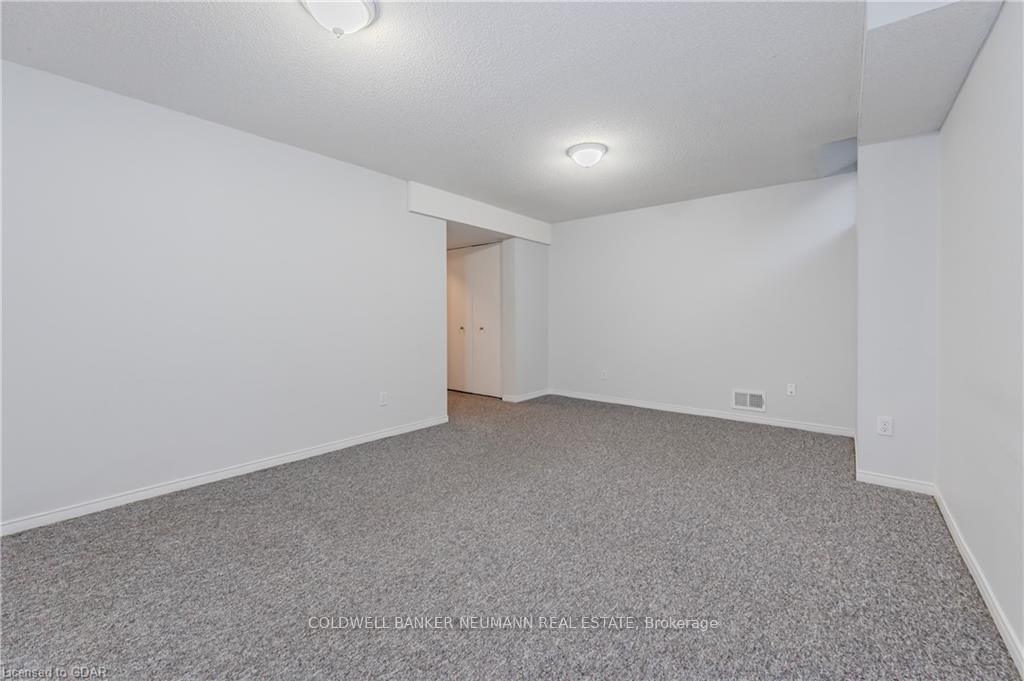 Photo 7 of Unit 42, 920 Edinburgh Road S, Guelph, Kortright West — HOMEH