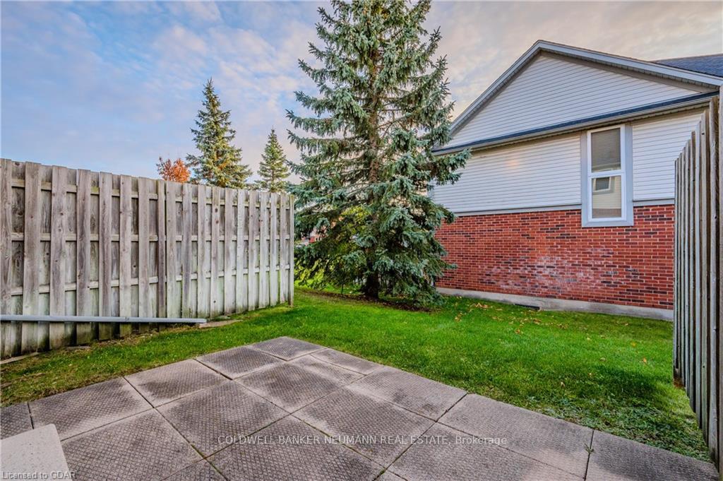 Photo 9 of Unit 42, 920 Edinburgh Road S, Guelph, Kortright West — HOMEH