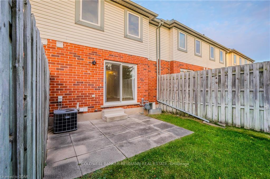 Photo 12 of Unit 42, 920 Edinburgh Road S, Guelph, Kortright West — HOMEH