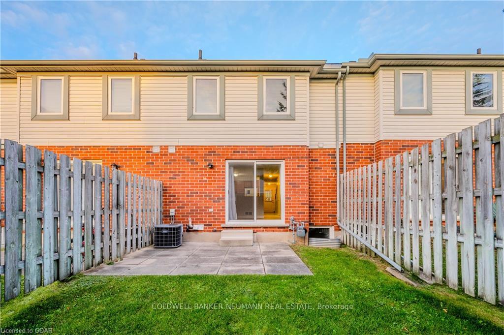 Photo 13 of Unit 42, 920 Edinburgh Road S, Guelph, Kortright West — HOMEH