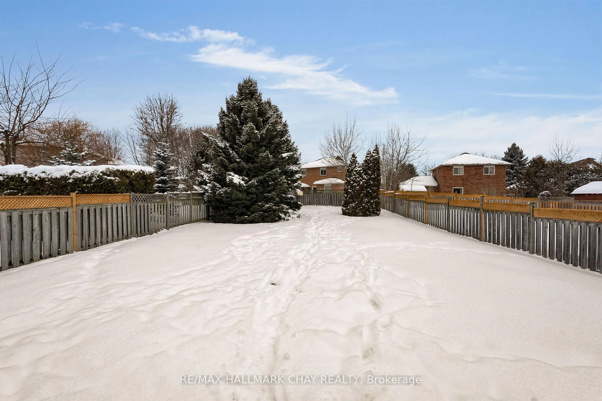 Photo 30 of 20 Daniele Avenue S, New Tecumseth, Beeton — HOMEH