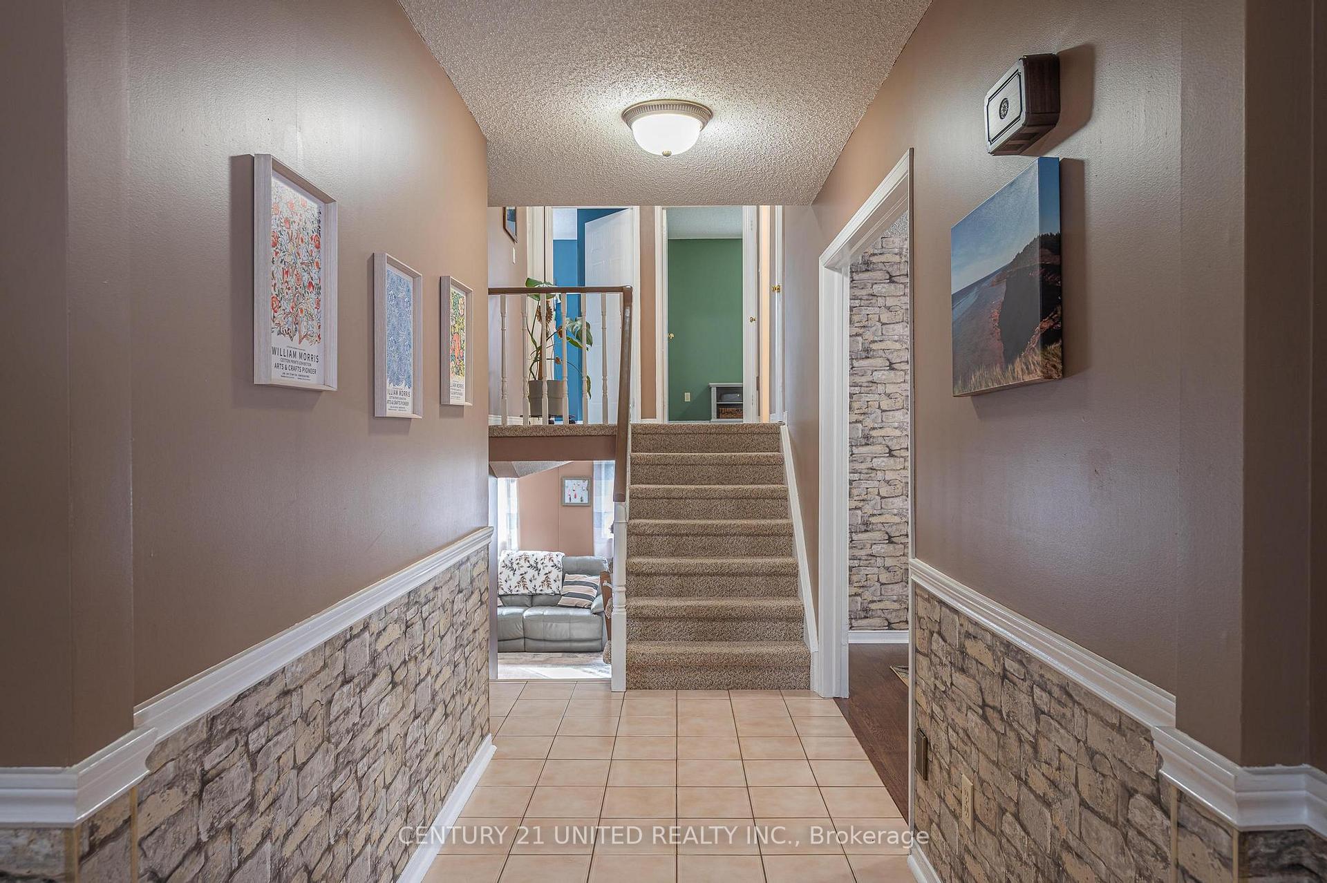 Photo 7 of 499 Cardinal Drive, Peterborough, Ashburnham Ward 4 — HOMEH