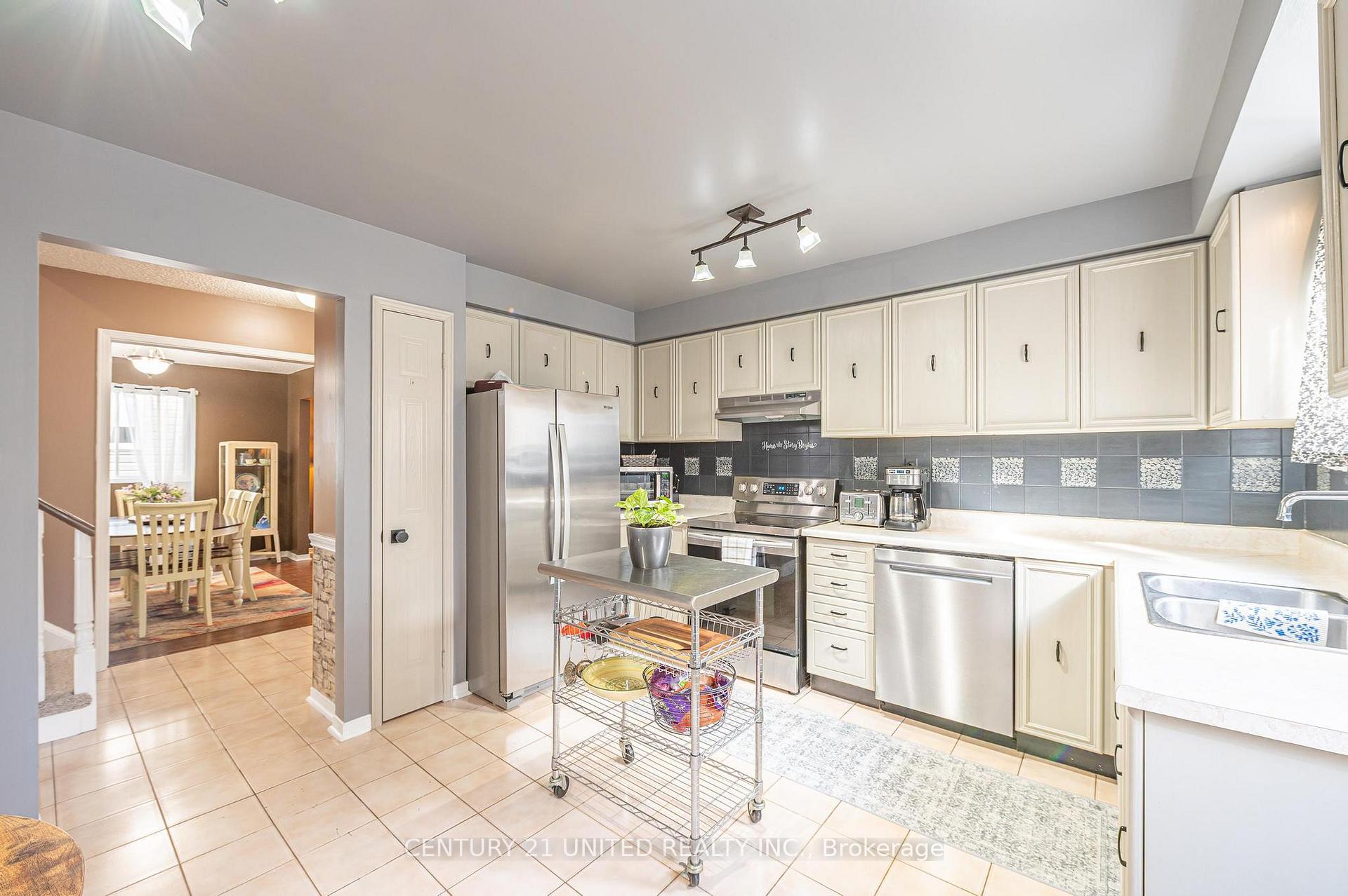 Photo 16 of 499 Cardinal Drive, Peterborough, Ashburnham Ward 4 — HOMEH