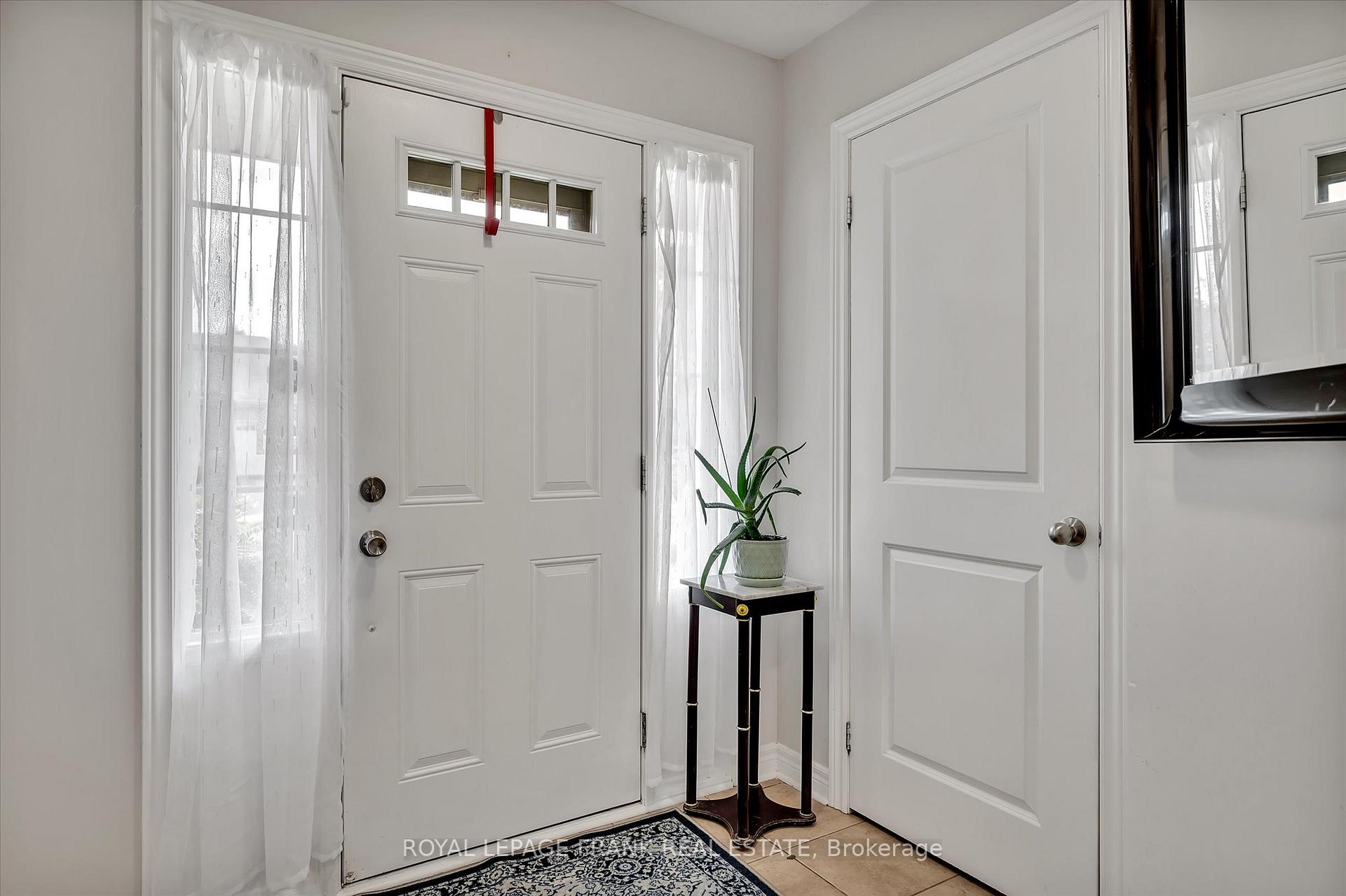 Photo 3 of 263 Bowen Drive, Peterborough, Northcrest Ward 5 — HOMEH