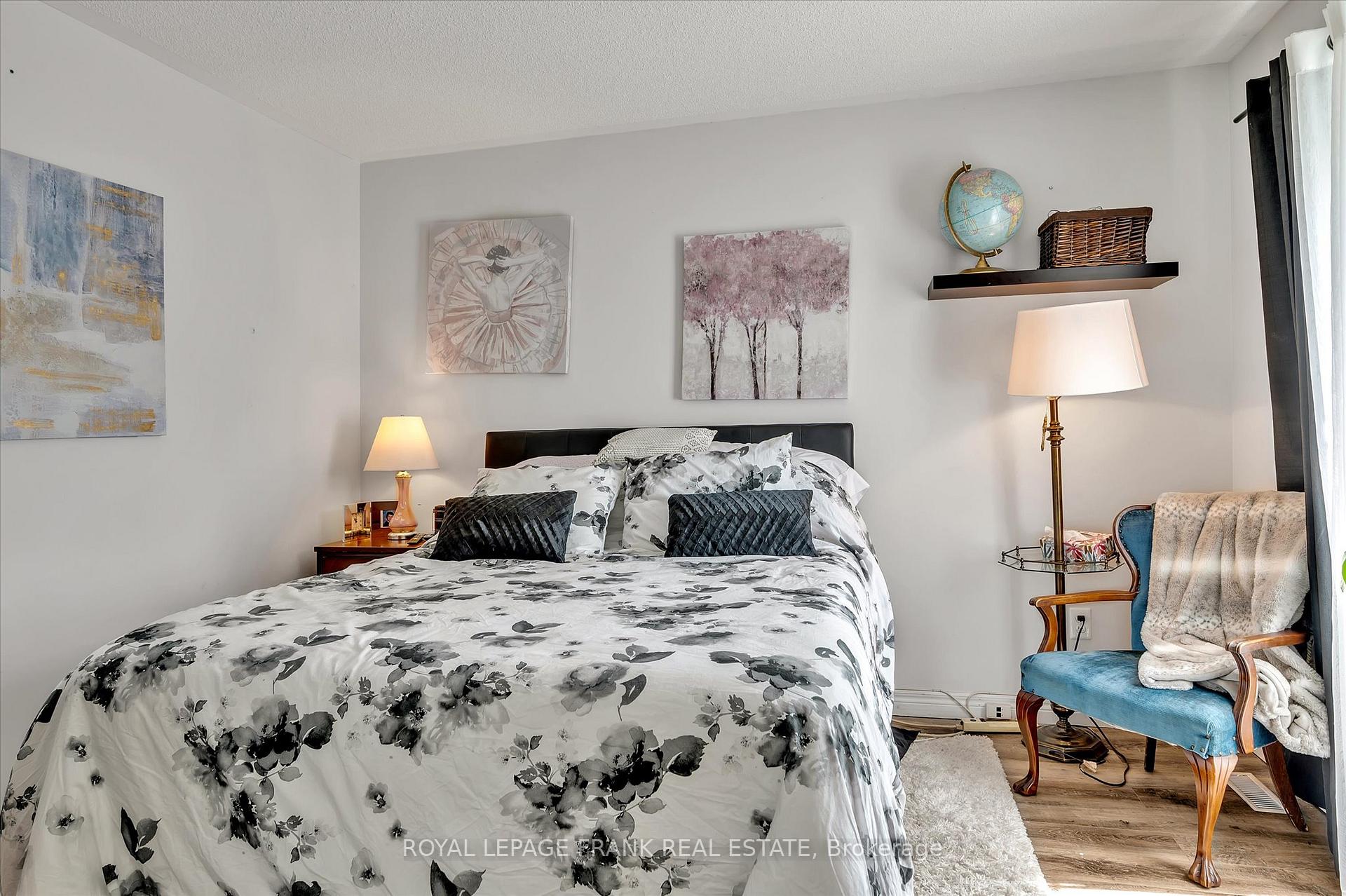 Photo 11 of 263 Bowen Drive, Peterborough, Northcrest Ward 5 — HOMEH