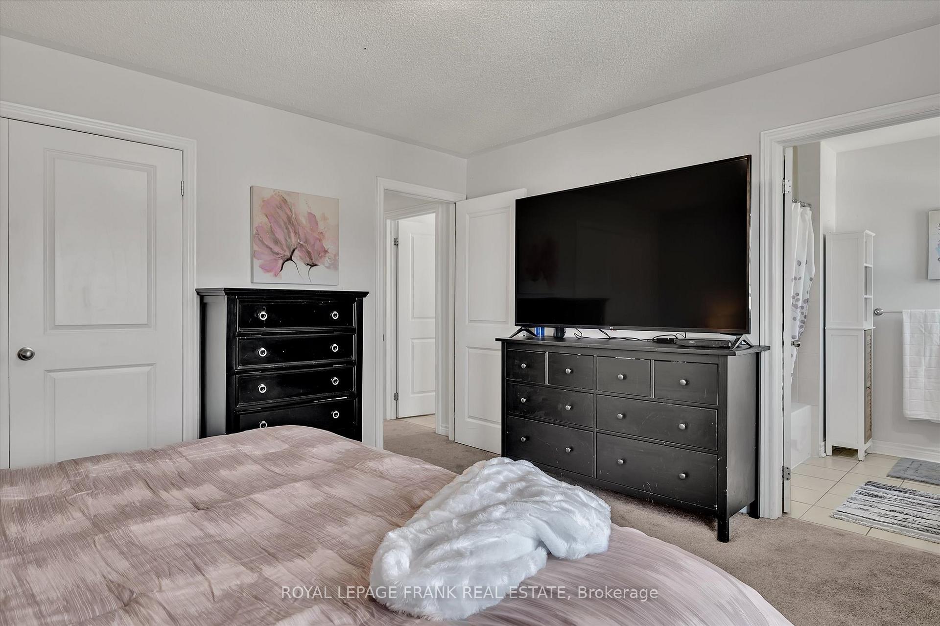 Photo 15 of 263 Bowen Drive, Peterborough, Northcrest Ward 5 — HOMEH