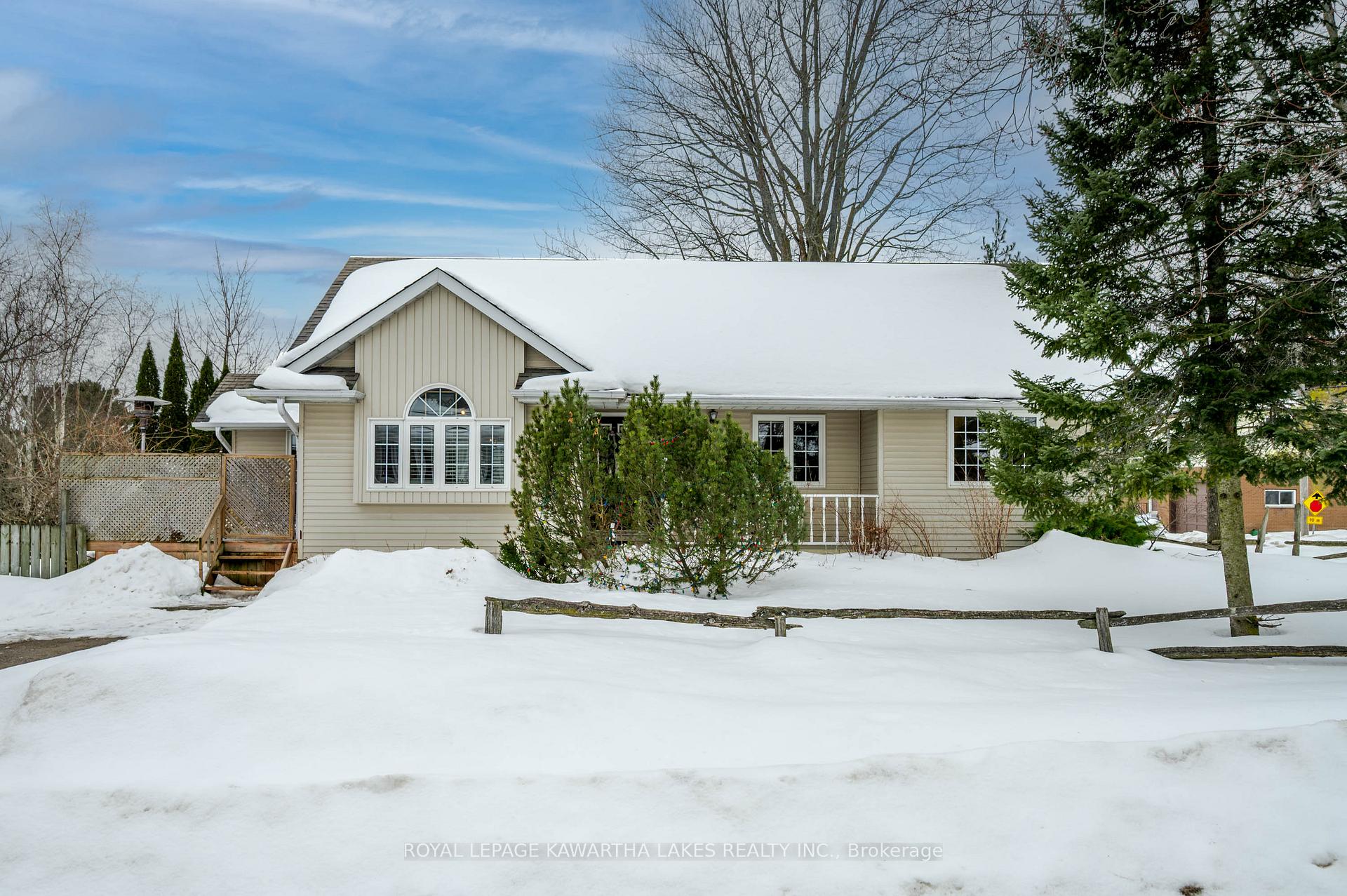 Photo 2 of 12 Mary Street E, Kawartha Lakes, Omemee — HOMEH