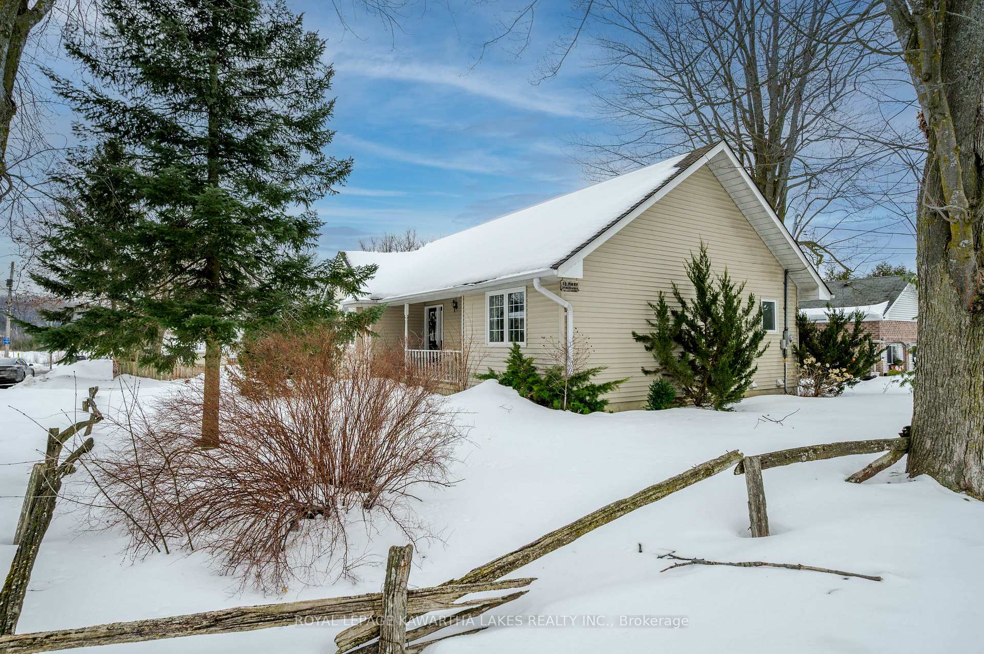 Photo 3 of 12 Mary Street E, Kawartha Lakes, Omemee — HOMEH