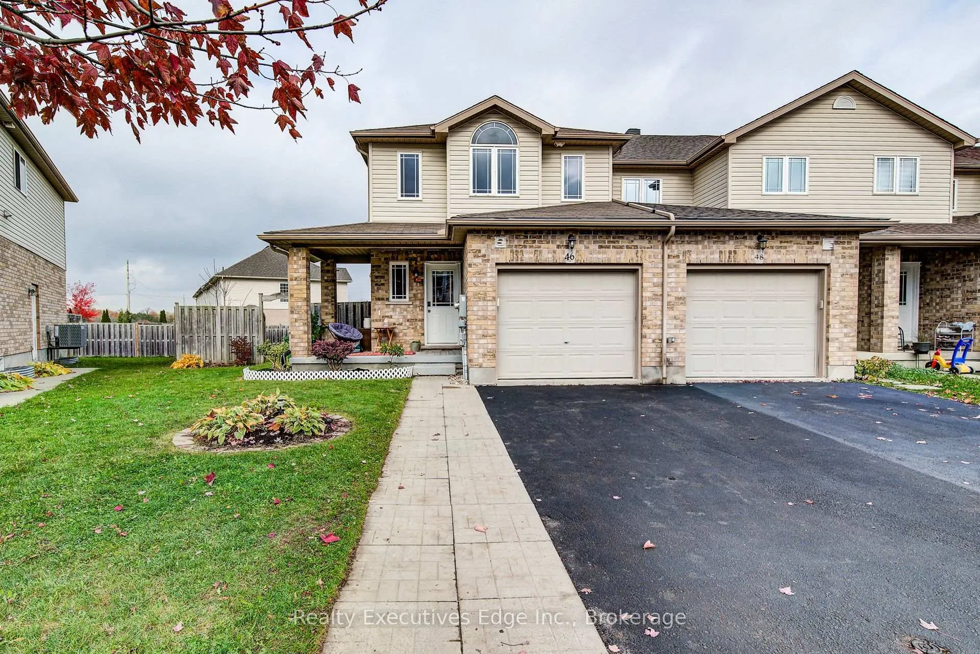 Photo 2 of 46 Clough Crescent, Guelph, Pineridge/Westminster Woods — HOMEH