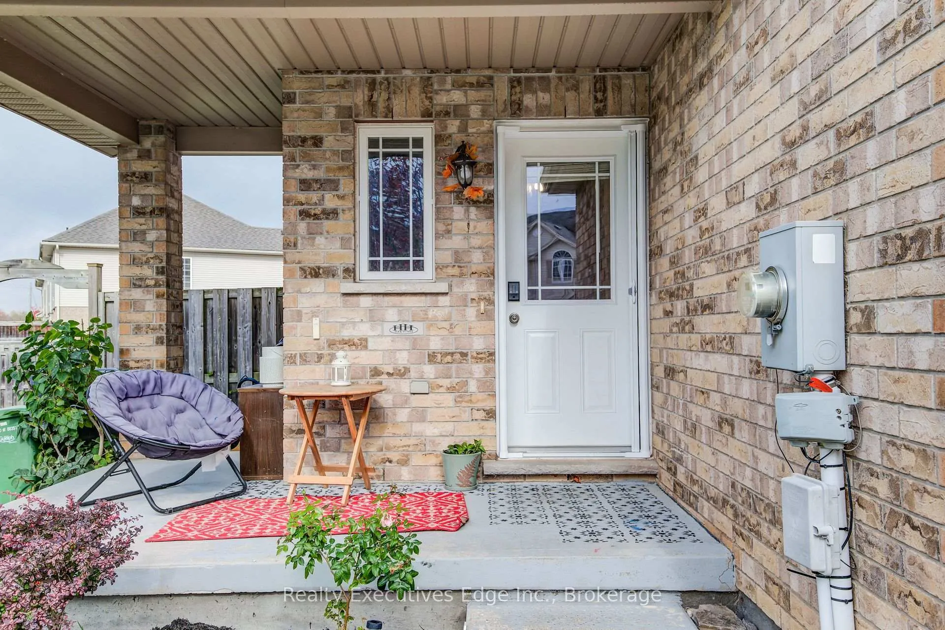 Photo 3 of 46 Clough Crescent, Guelph, Pineridge/Westminster Woods — HOMEH