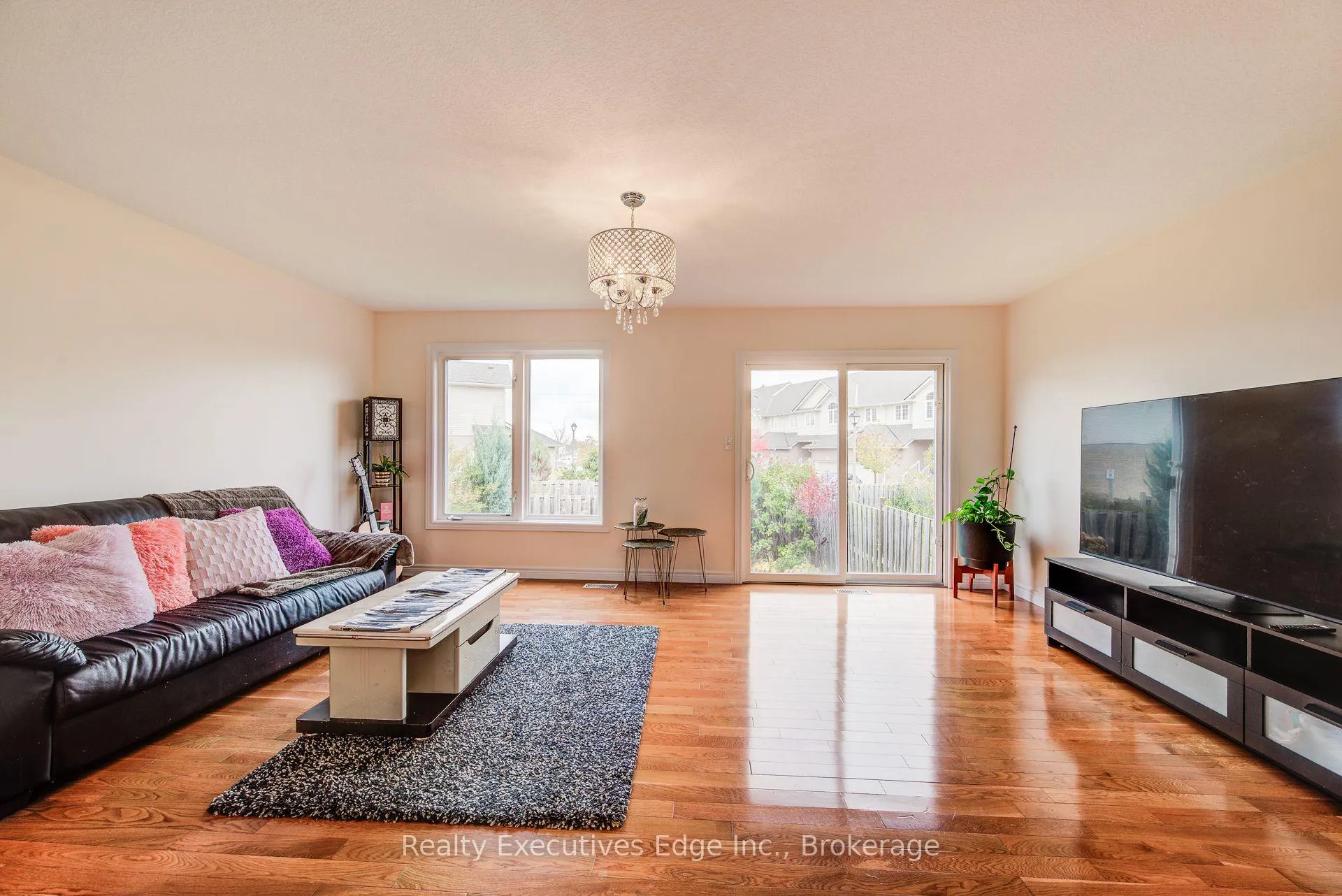 Photo 12 of 46 Clough Crescent, Guelph, Pineridge/Westminster Woods — HOMEH