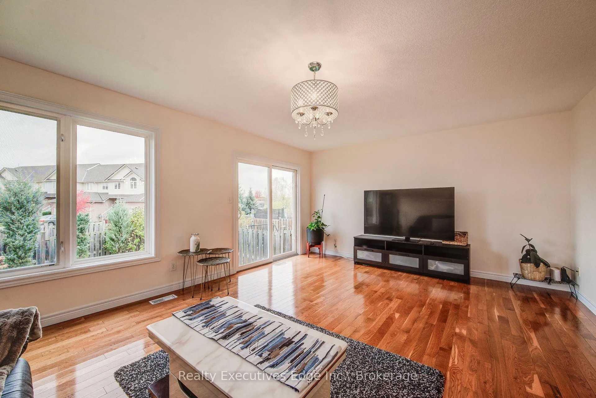 Photo 13 of 46 Clough Crescent, Guelph, Pineridge/Westminster Woods — HOMEH