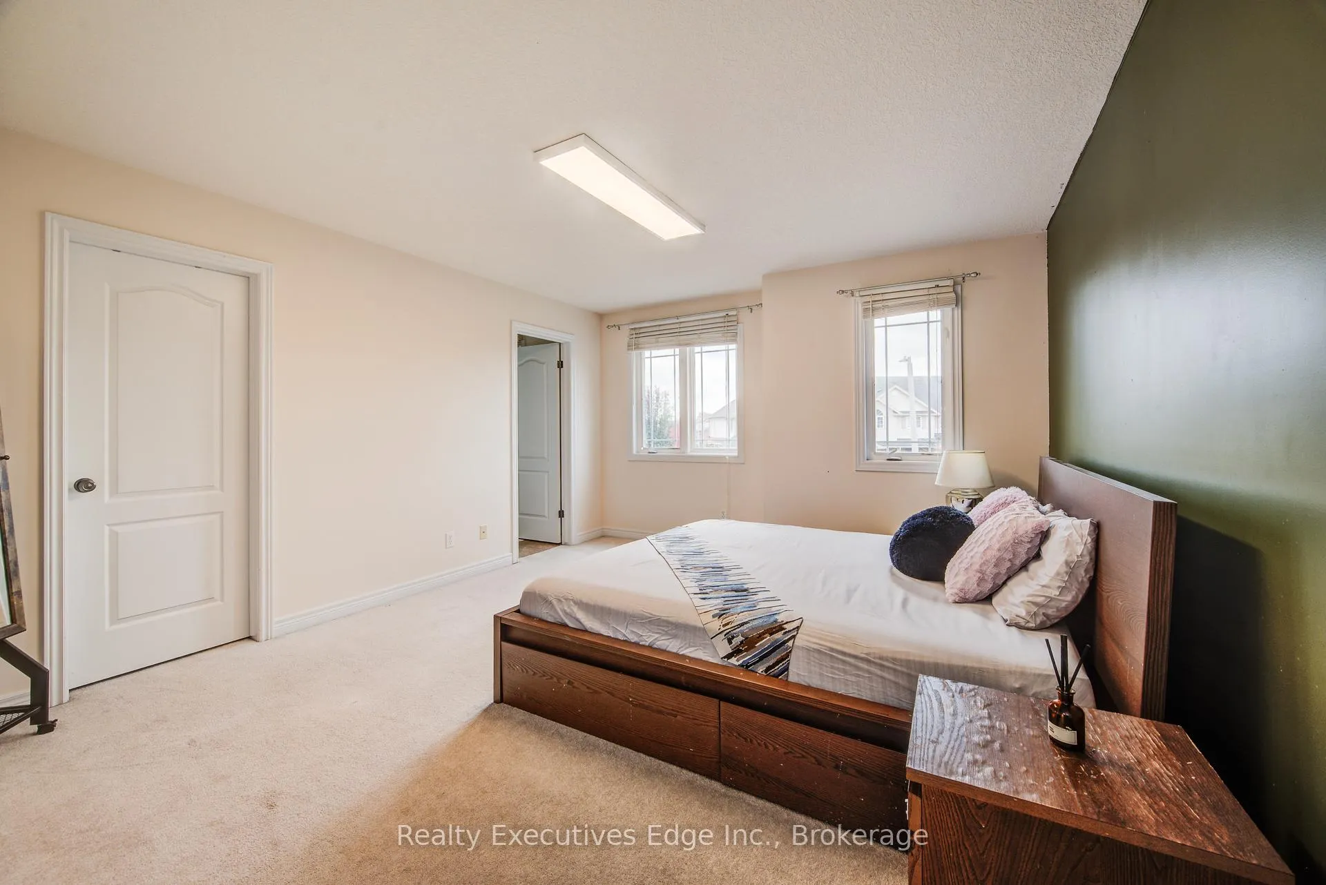 Photo 16 of 46 Clough Crescent, Guelph, Pineridge/Westminster Woods — HOMEH