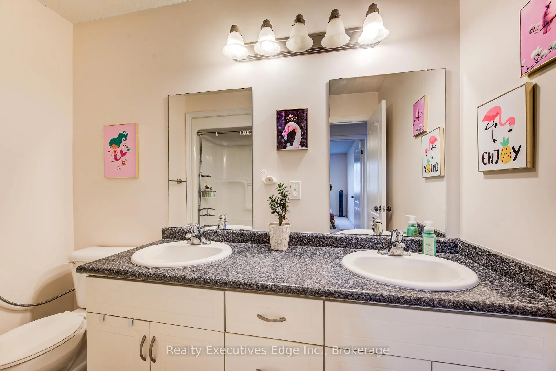 Photo 21 of 46 Clough Crescent, Guelph, Pineridge/Westminster Woods — HOMEH
