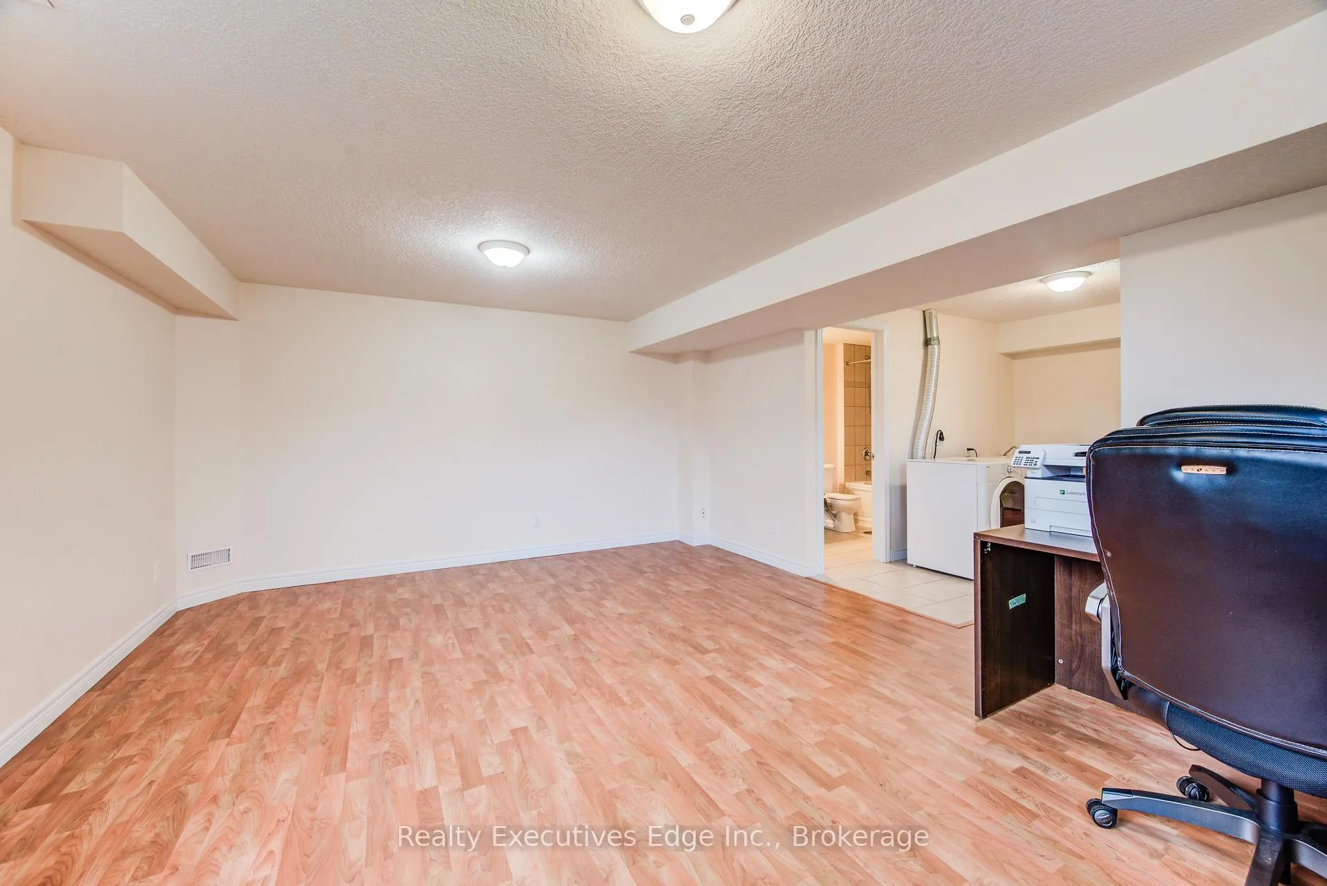 Photo 27 of 46 Clough Crescent, Guelph, Pineridge/Westminster Woods — HOMEH
