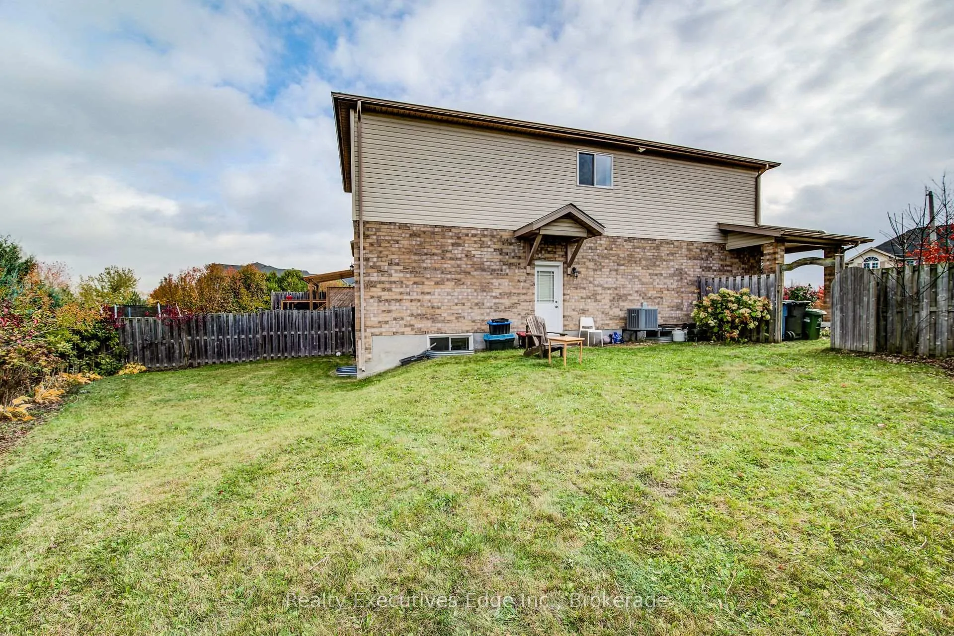Photo 29 of 46 Clough Crescent, Guelph, Pineridge/Westminster Woods — HOMEH